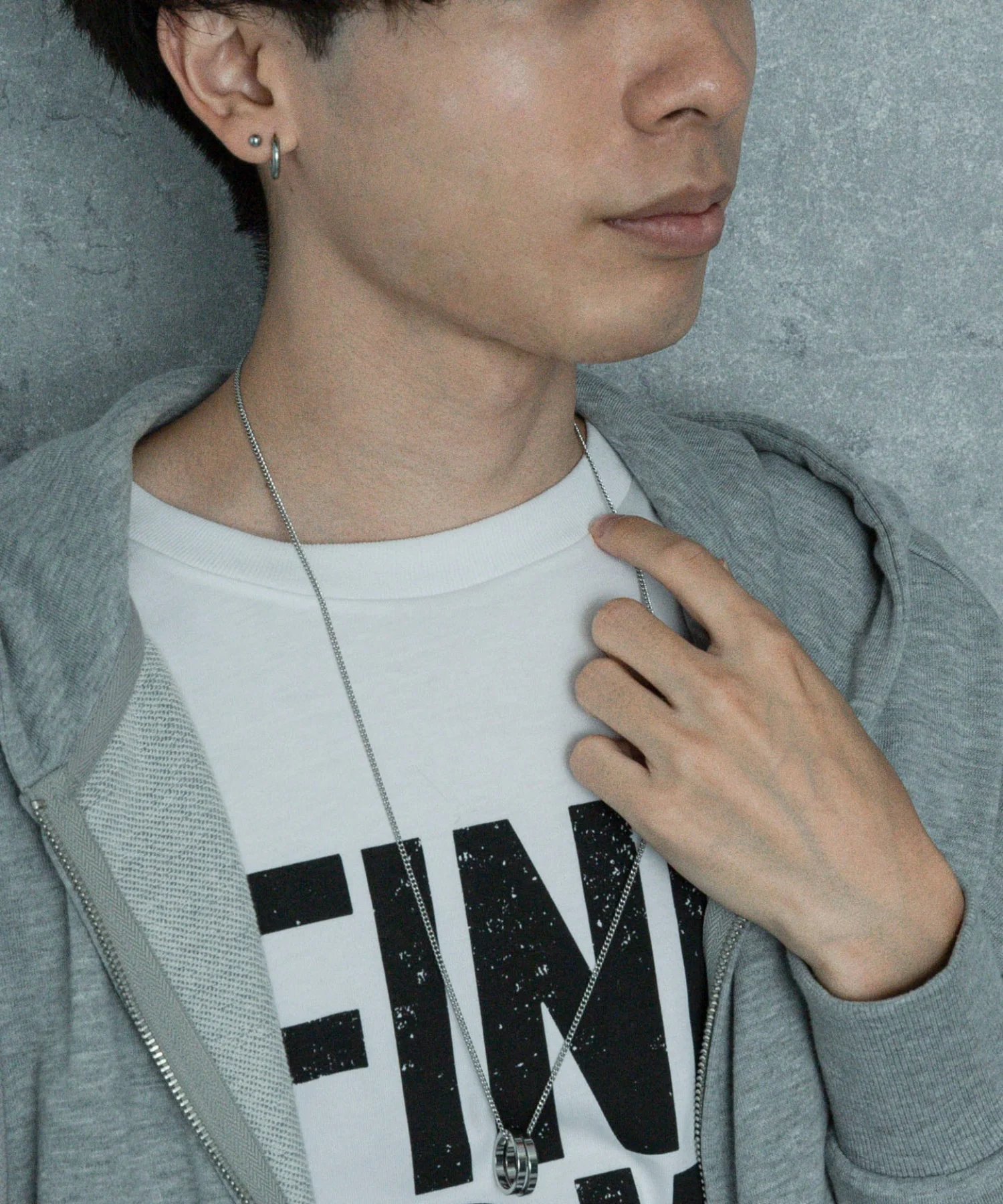 Mモチーフロングチェーンネックレス - Image 15