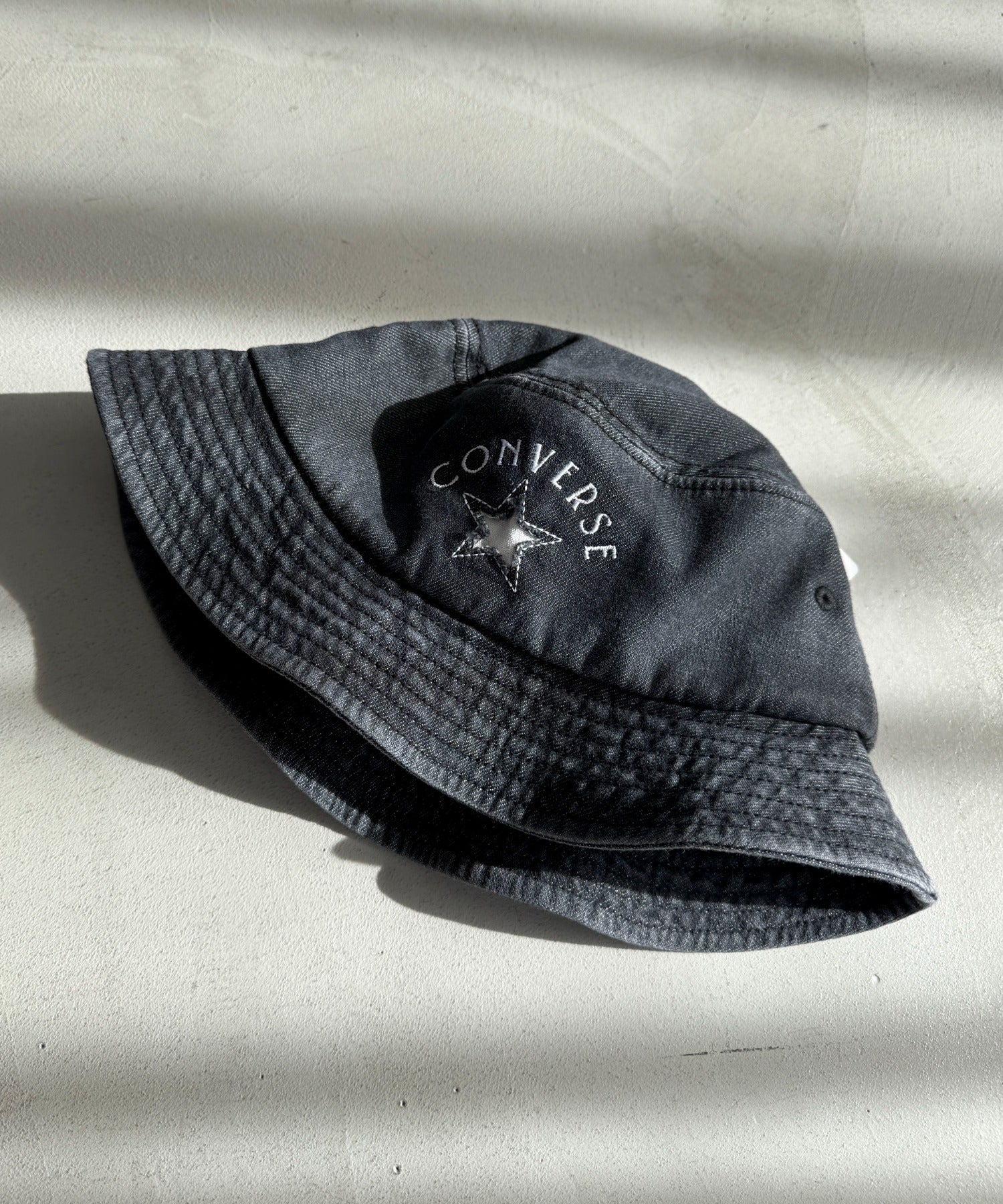 CONVERSE　WASHED　DENIM　BUCKET - Image 2