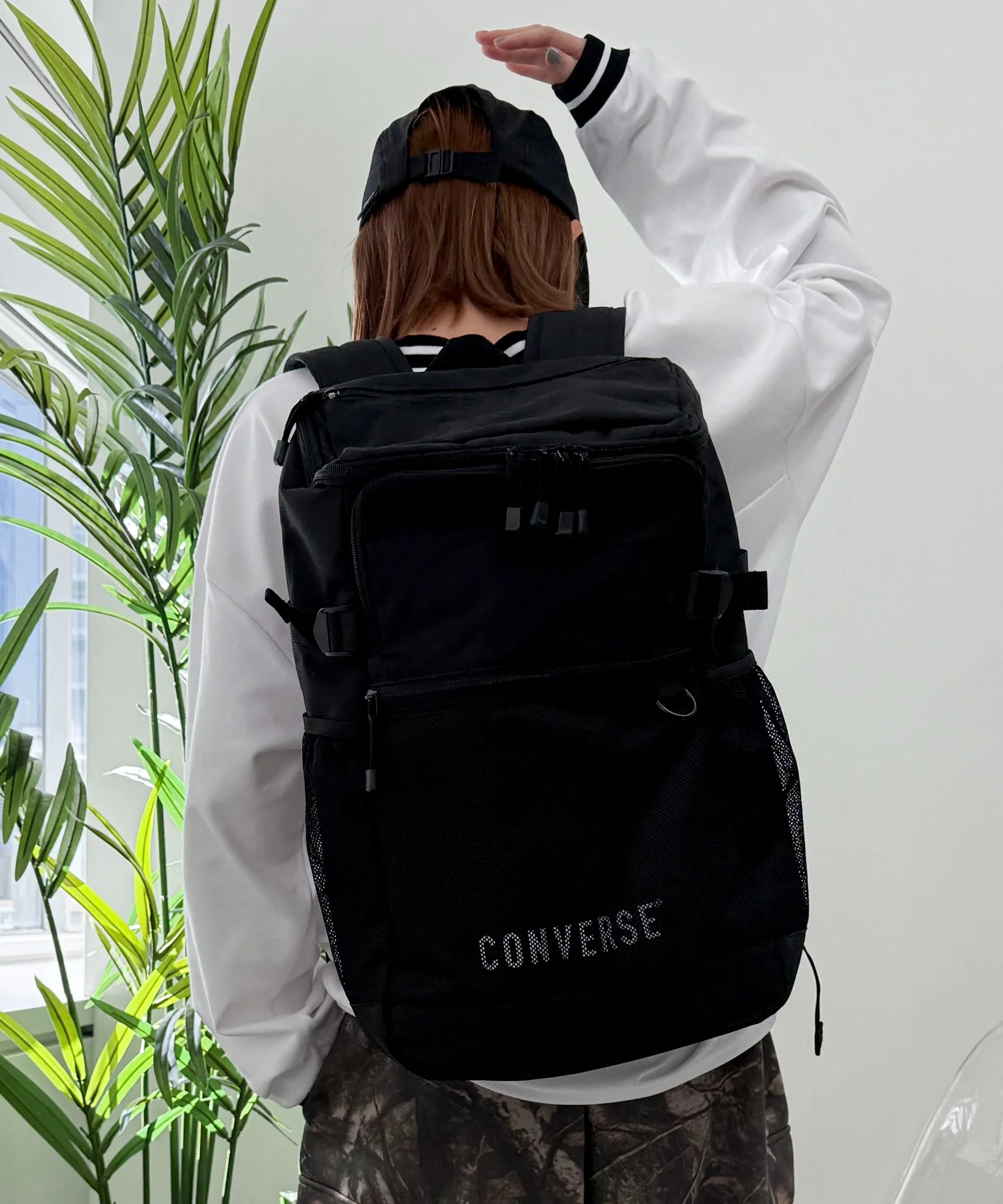 CONVERSE　SQUARE　BIG　BACK　PACK - Image 12