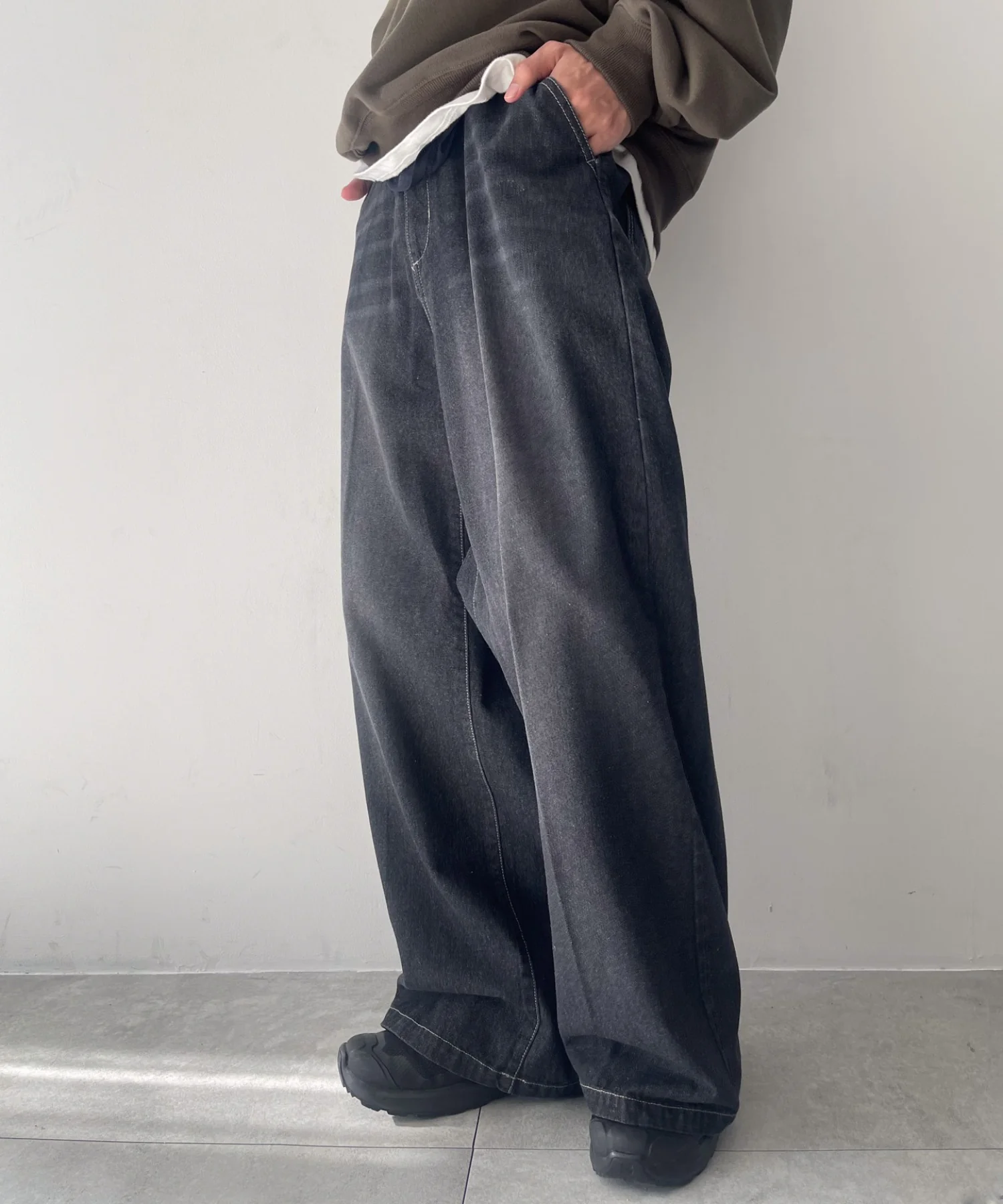 センタープレスワイドデニムパンツ - Image 10