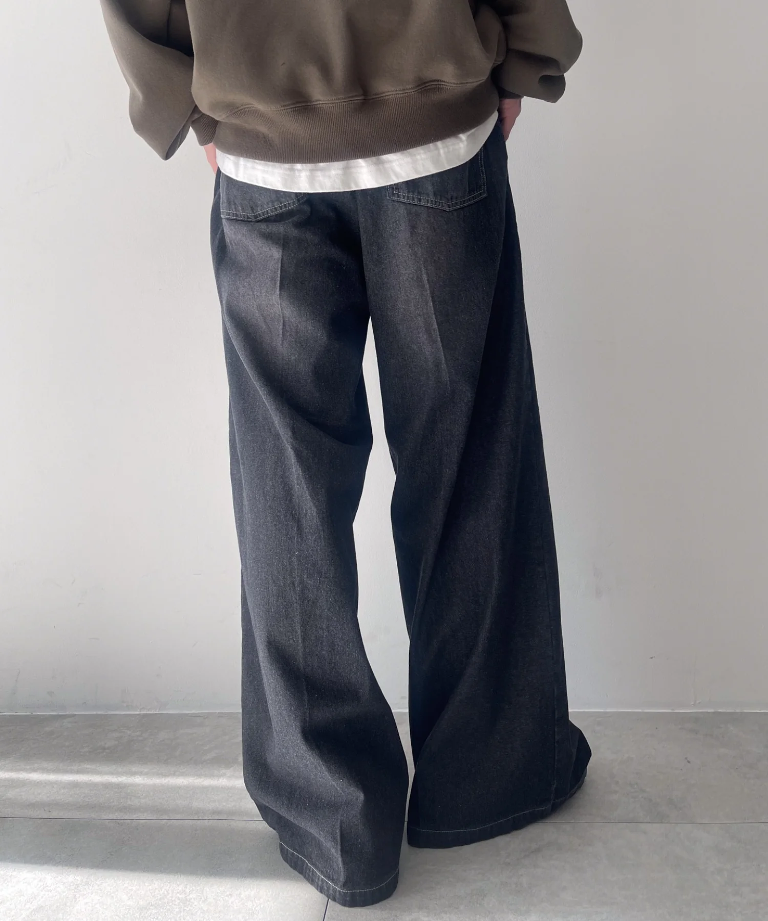 センタープレスワイドデニムパンツ - Image 12