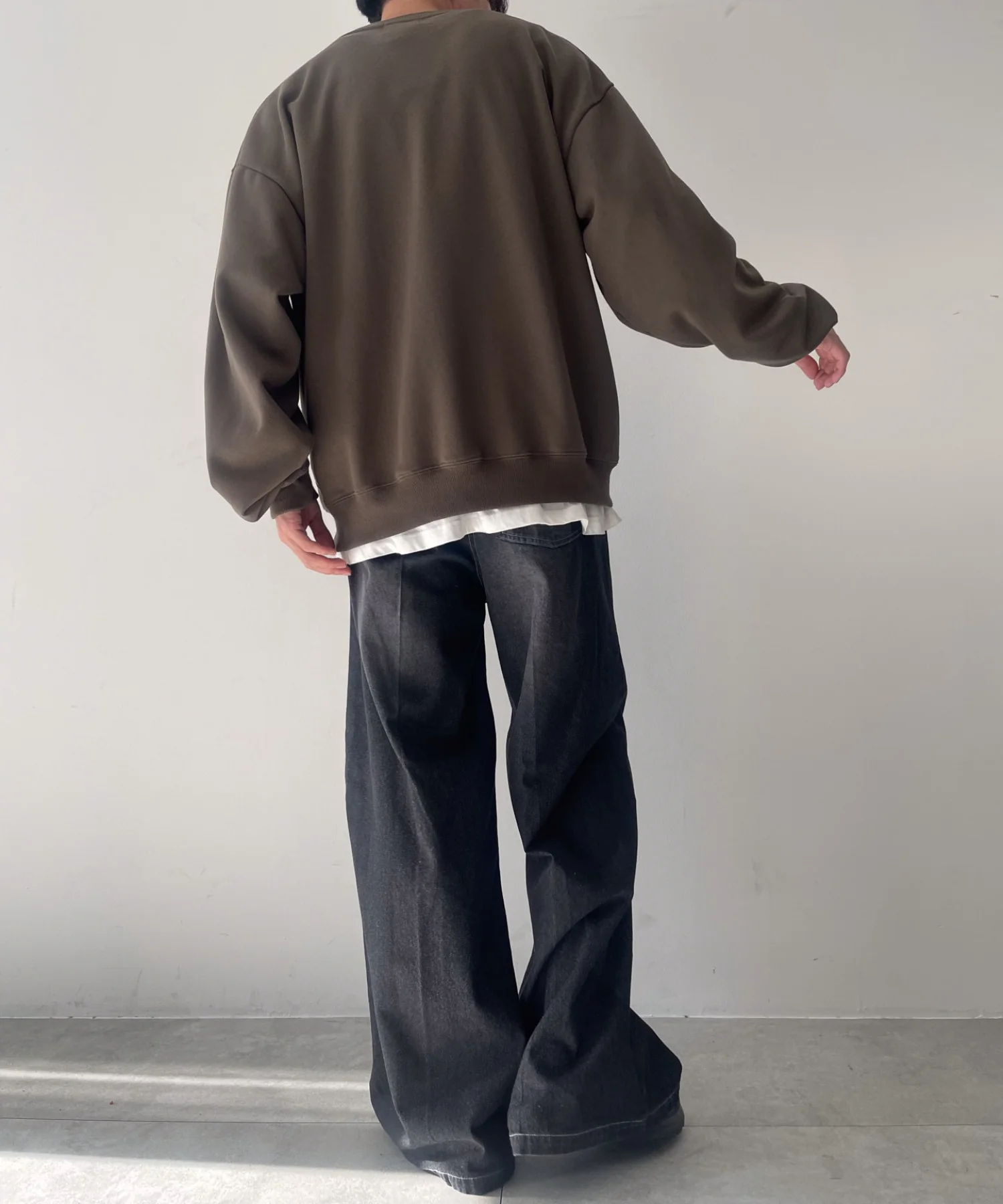センタープレスワイドデニムパンツ - Image 15