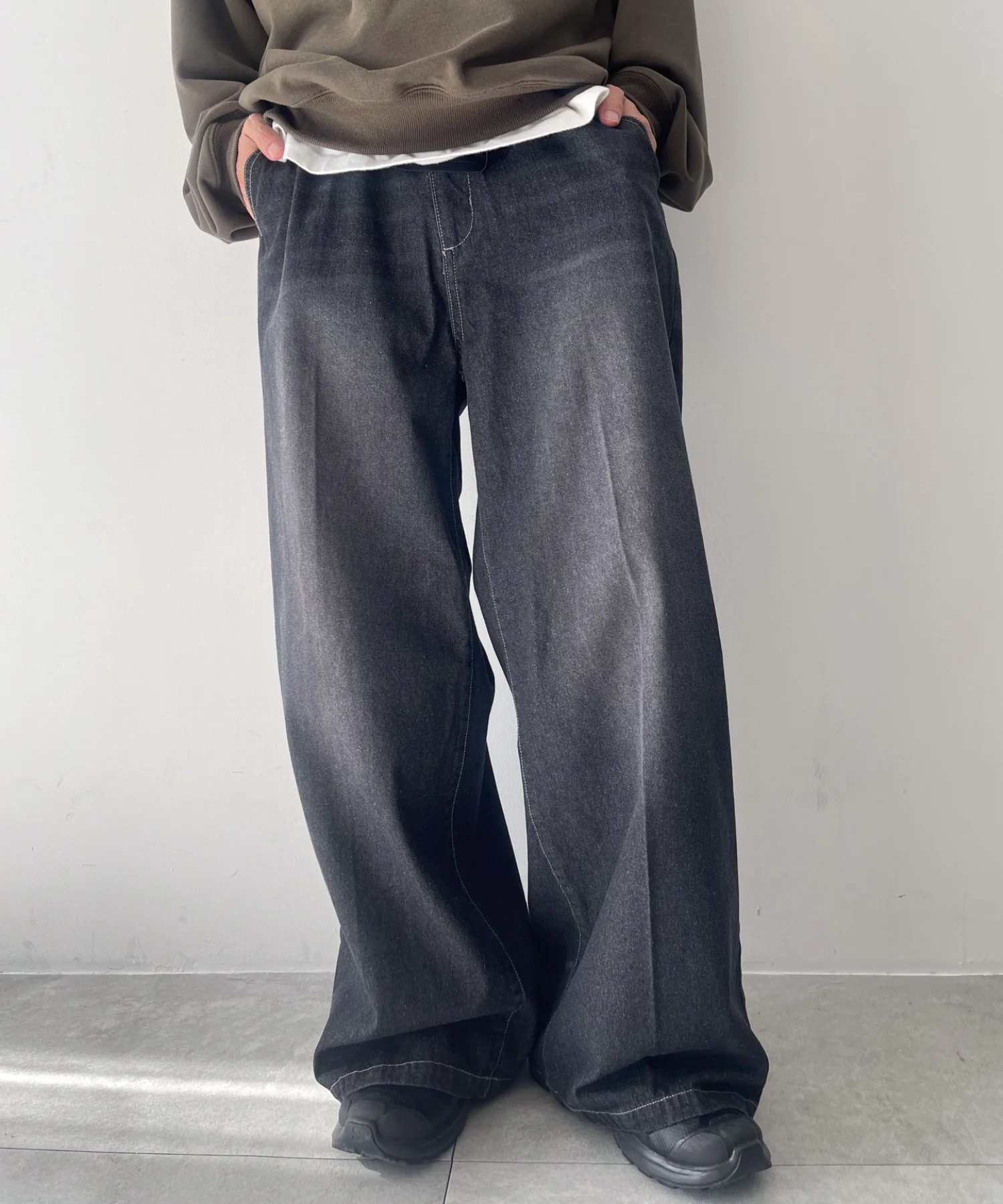 センタープレスワイドデニムパンツ - Image 9