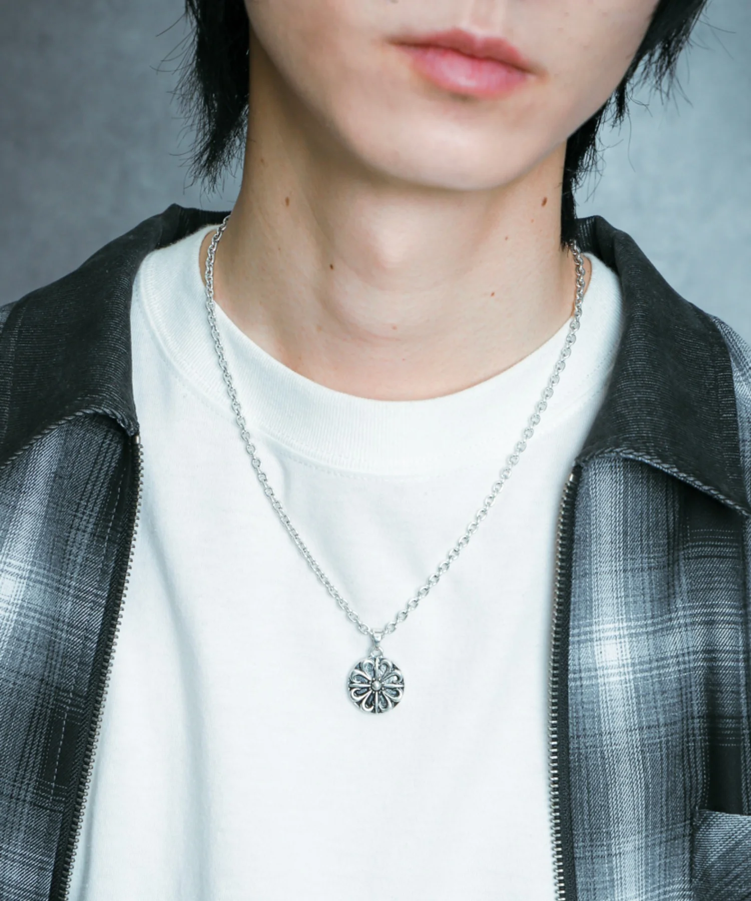 Mデザインモチーフネックレス - Image 10