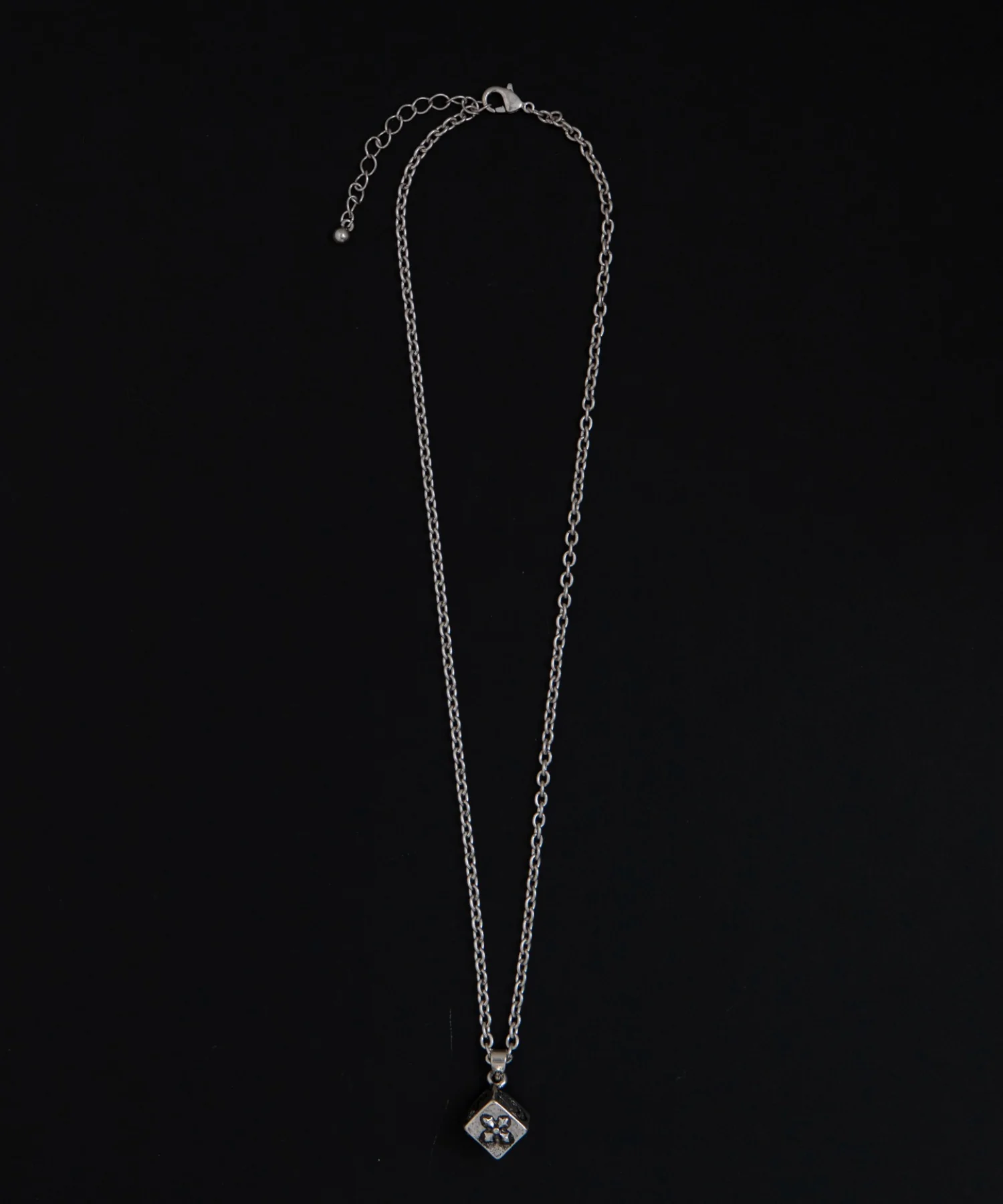 Mデザインモチーフネックレス - Image 19