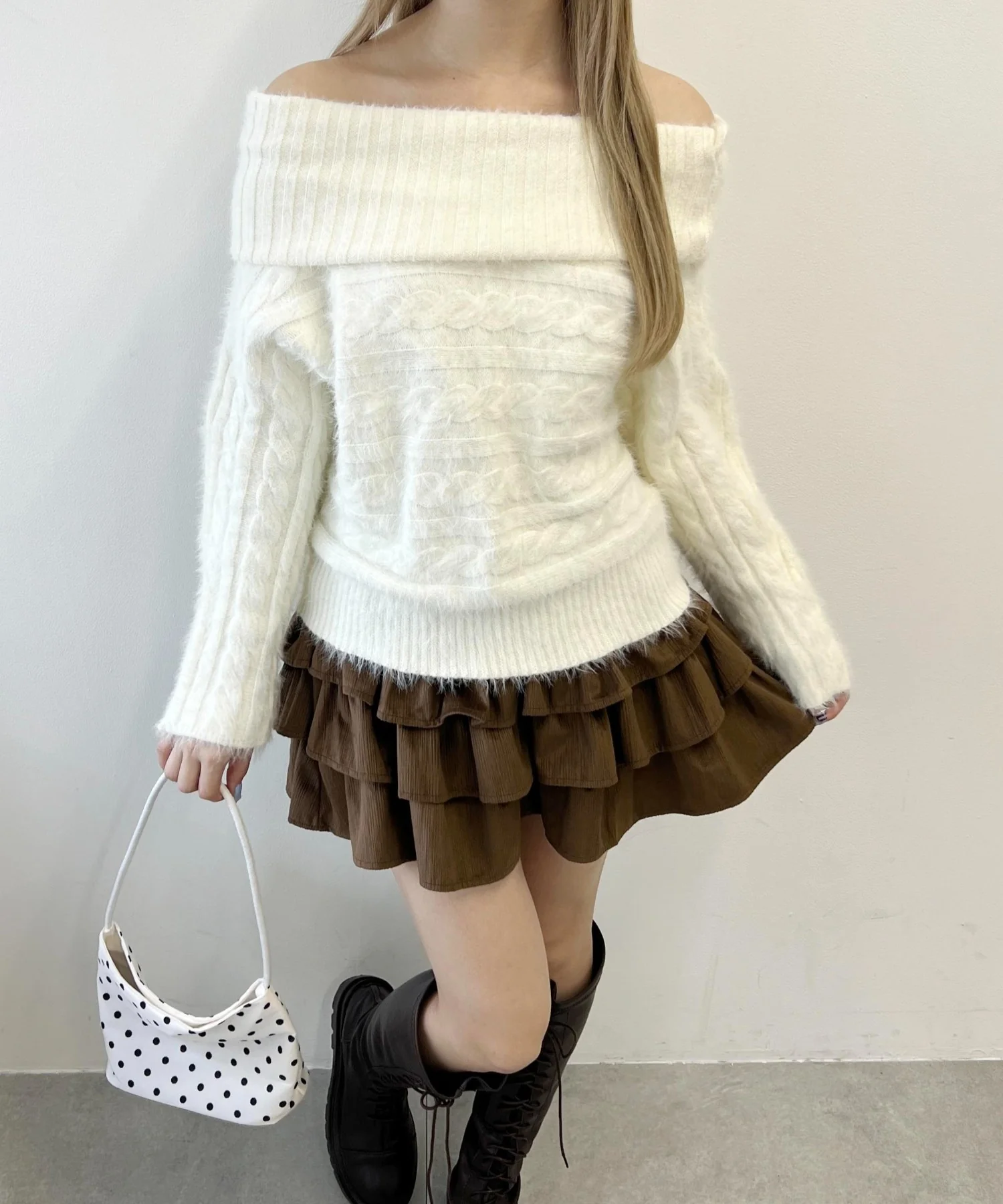 ボリュームオフショルニット - Image 5