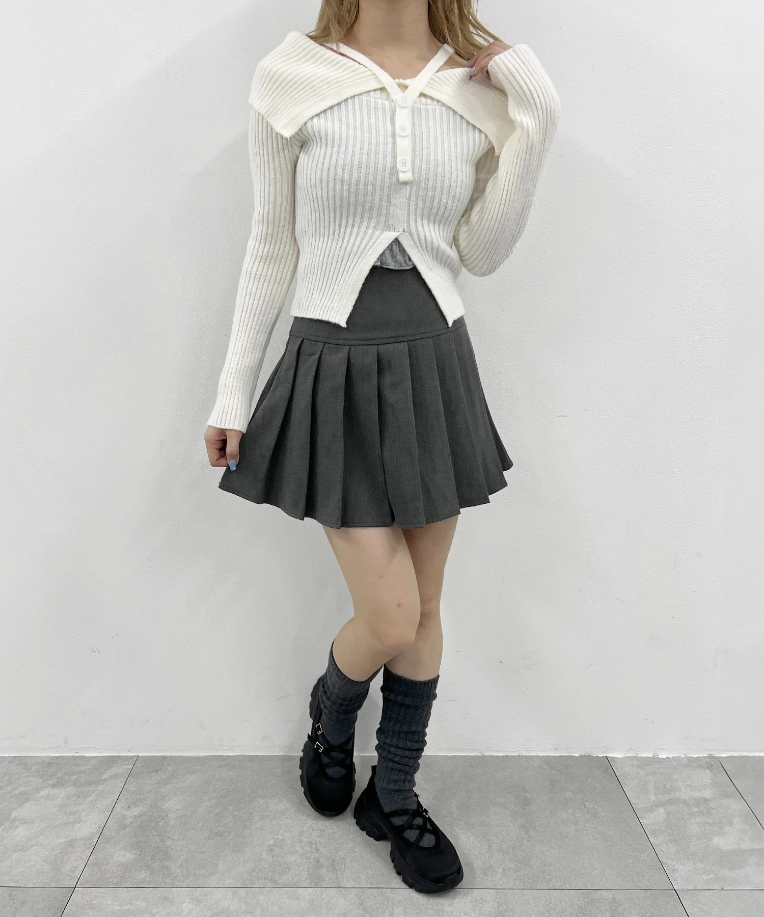 ストラップデザインオフショルニット - Image 8