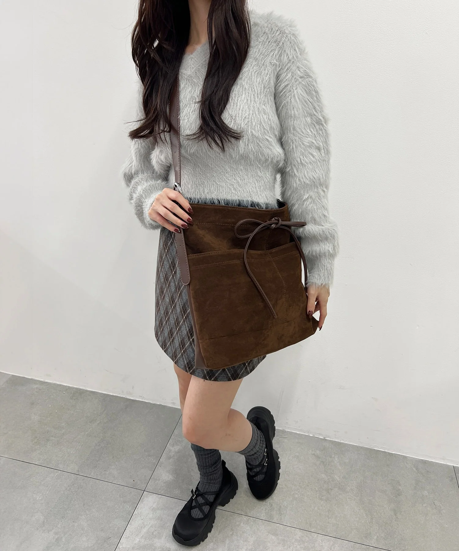 リボンスウェードタッチショルダーバッグ - Image 6