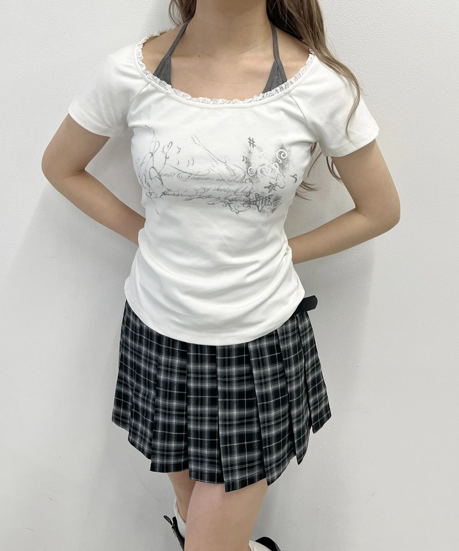 ホルターネックグラフィックTシャツ - Image 4