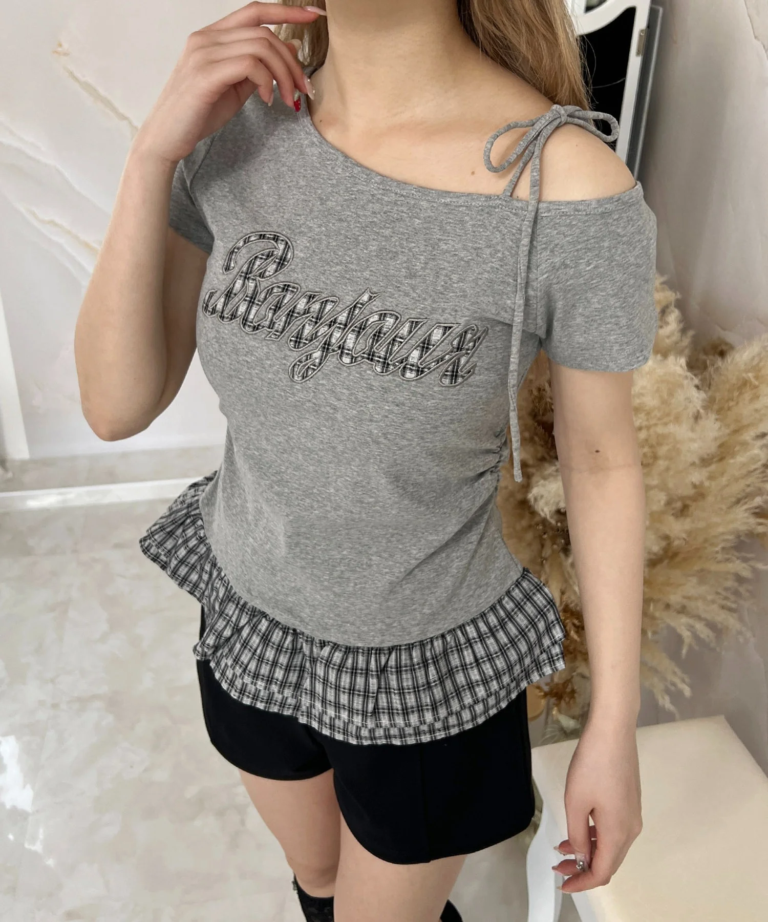 チェックパッチオフショルフリルTシャツ - Image 2