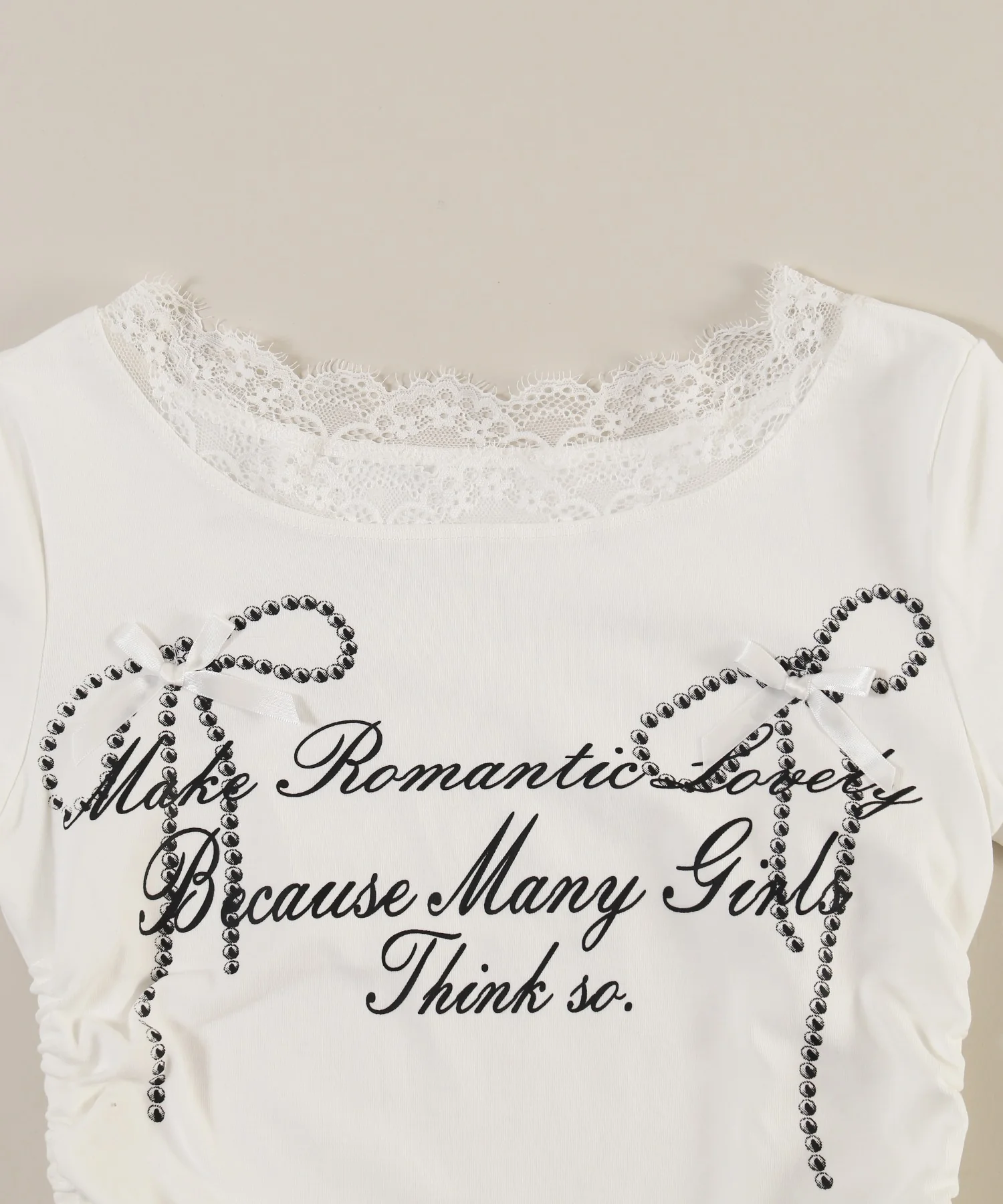 リボングラフィックサイドドロストTシャツ - Image 16