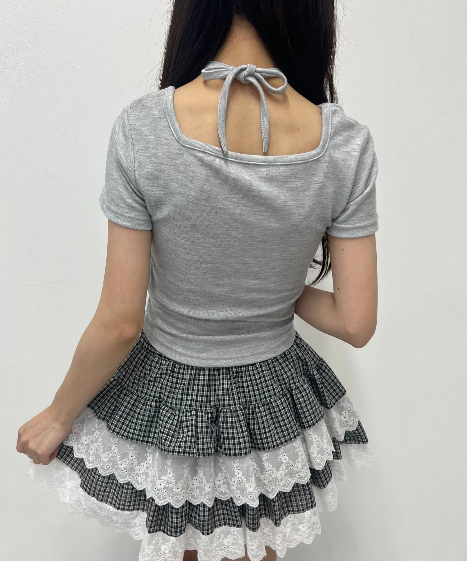 シンプルチョーカーTシャツ - Image 11