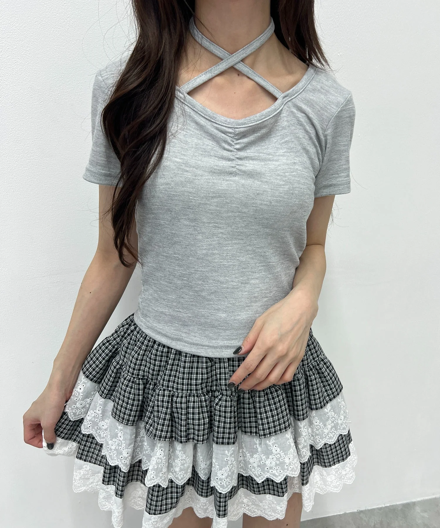 シンプルチョーカーTシャツ - Image 2