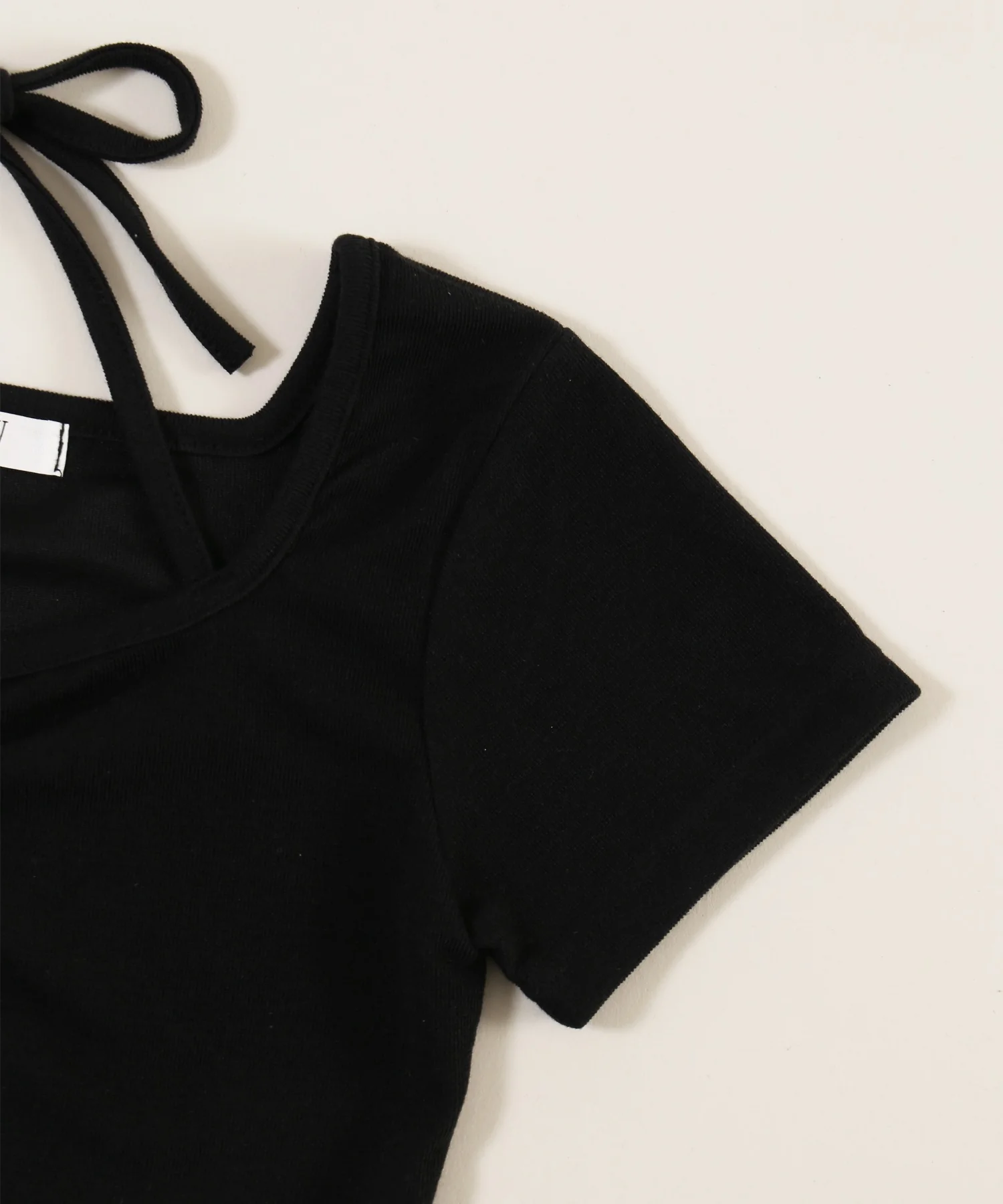 シンプルチョーカーTシャツ - Image 23
