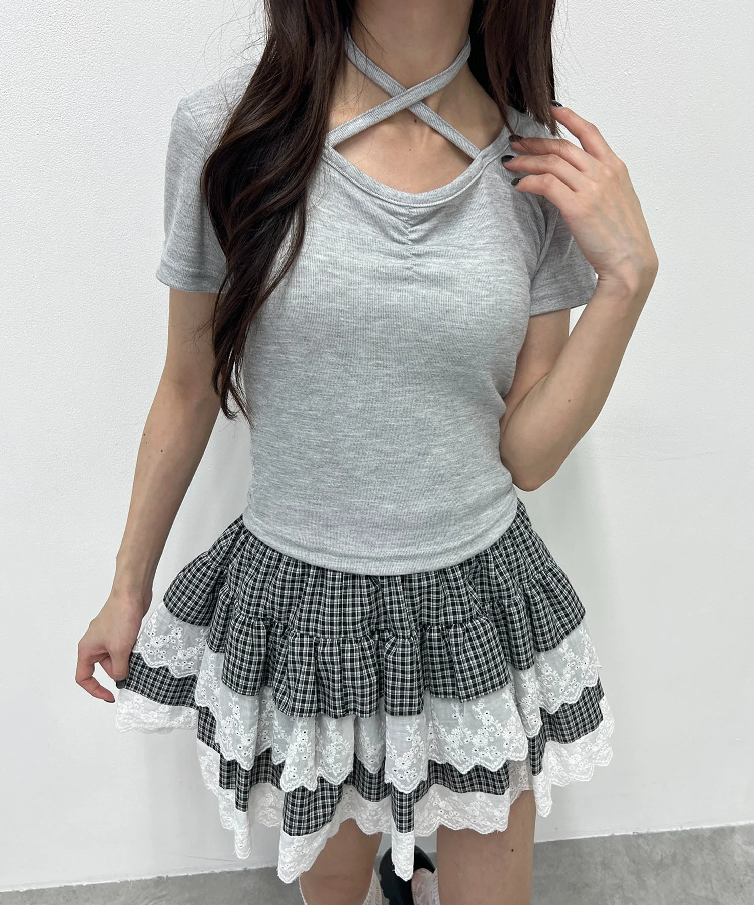 シンプルチョーカーTシャツ - Image 9