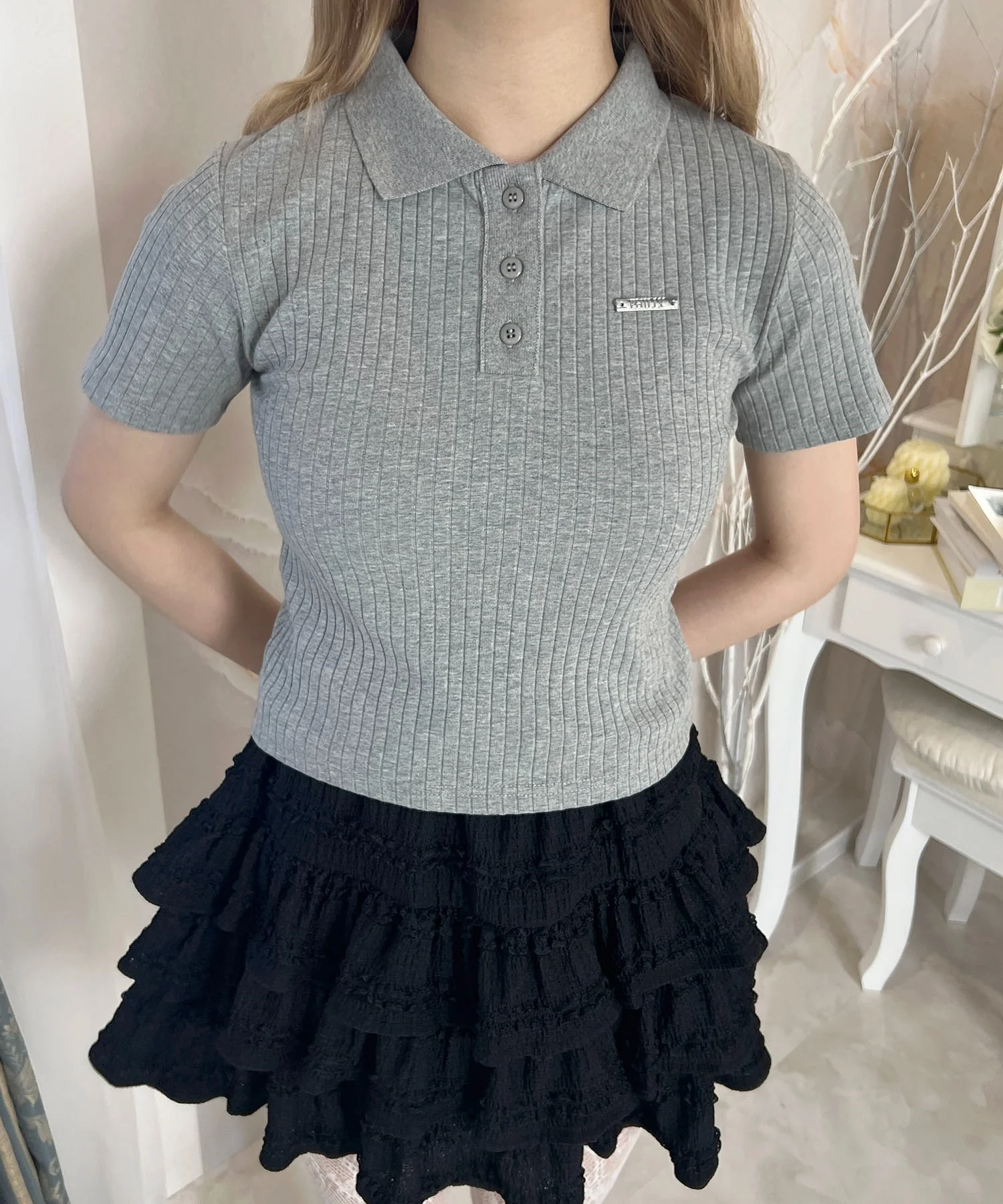 襟付きコンパクトTシャツ - Image 3