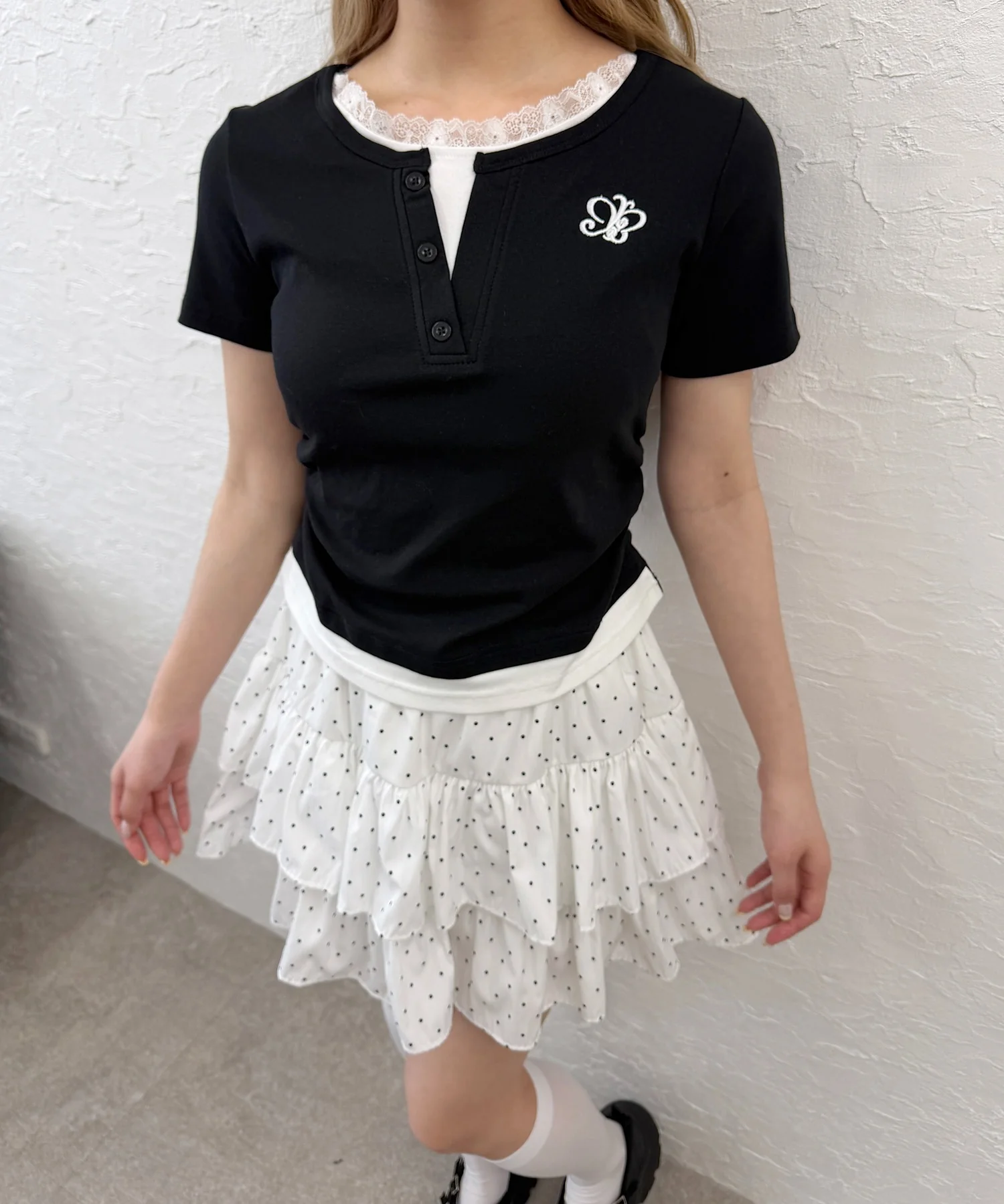 レースネックレイヤードTシャツ - Image 11