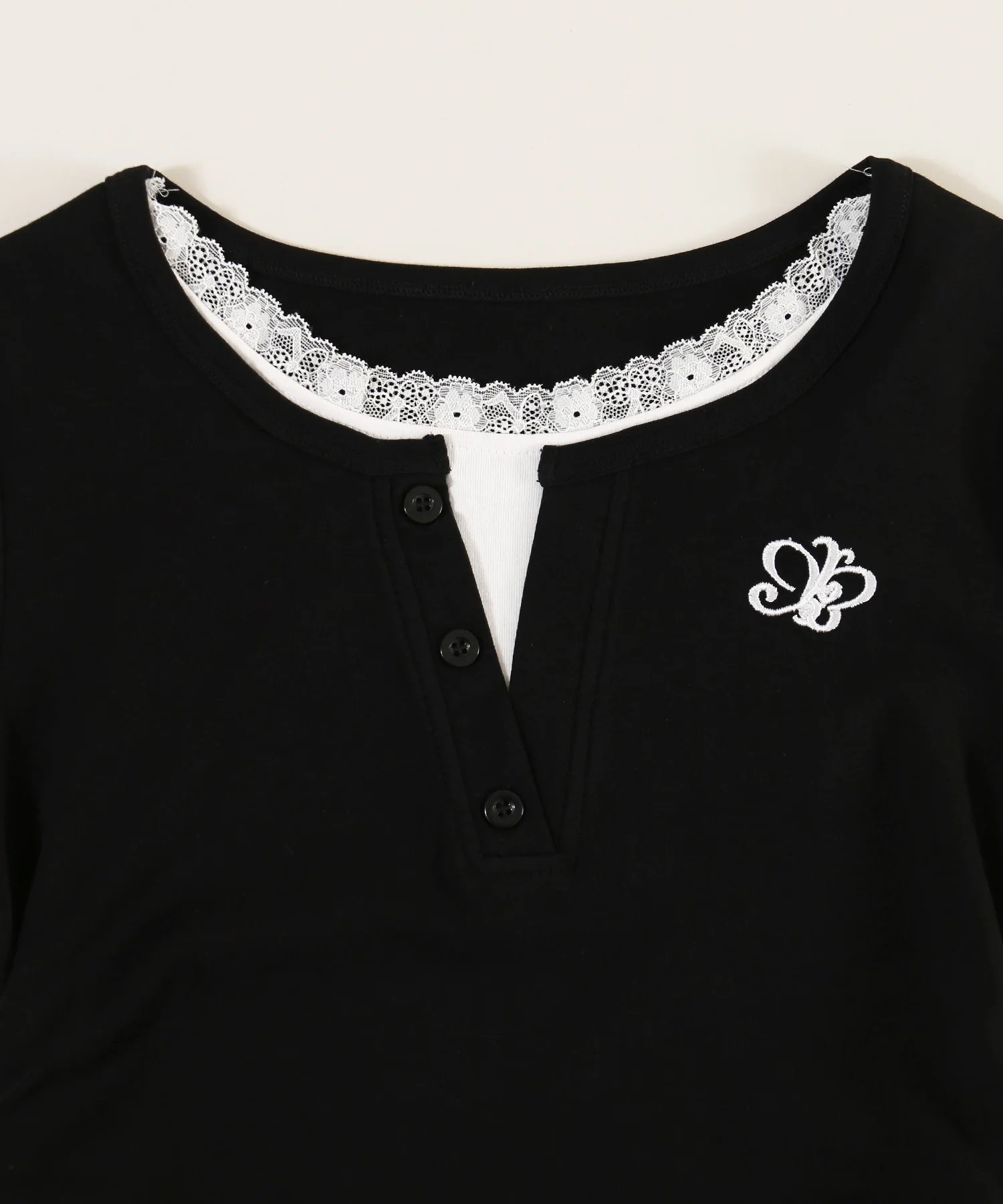 レースネックレイヤードTシャツ - Image 18