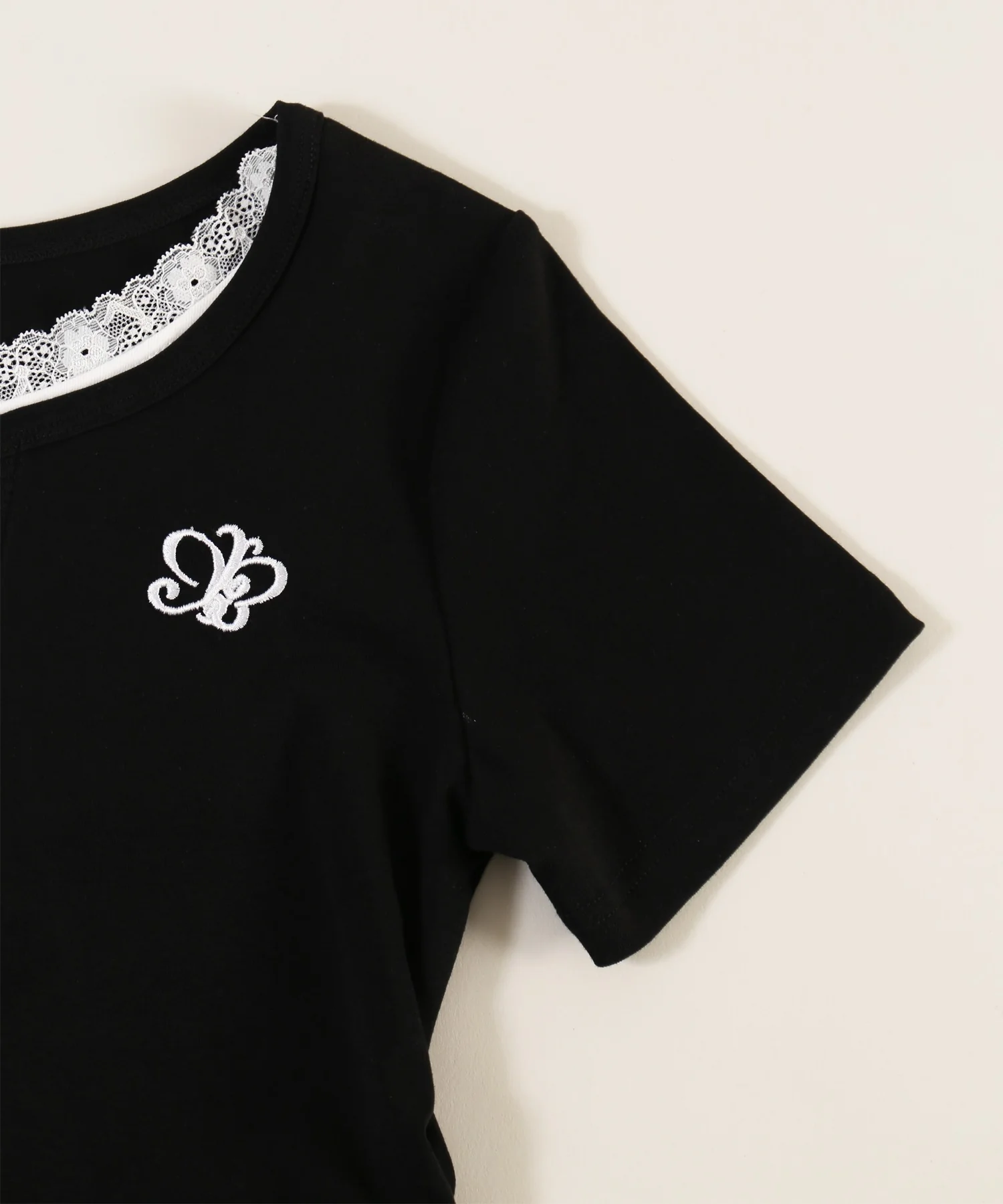 レースネックレイヤードTシャツ - Image 19