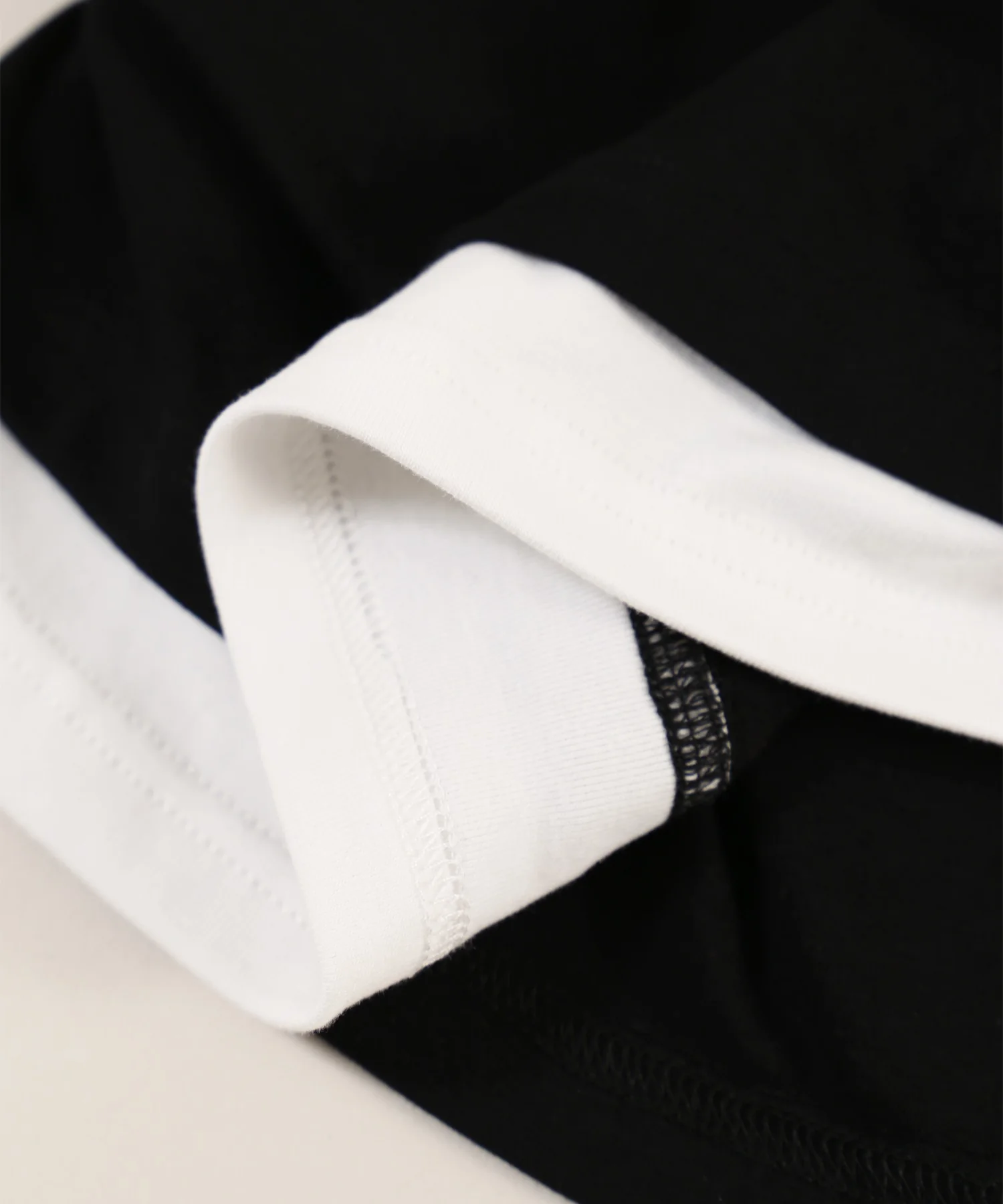 レースネックレイヤードTシャツ - Image 21