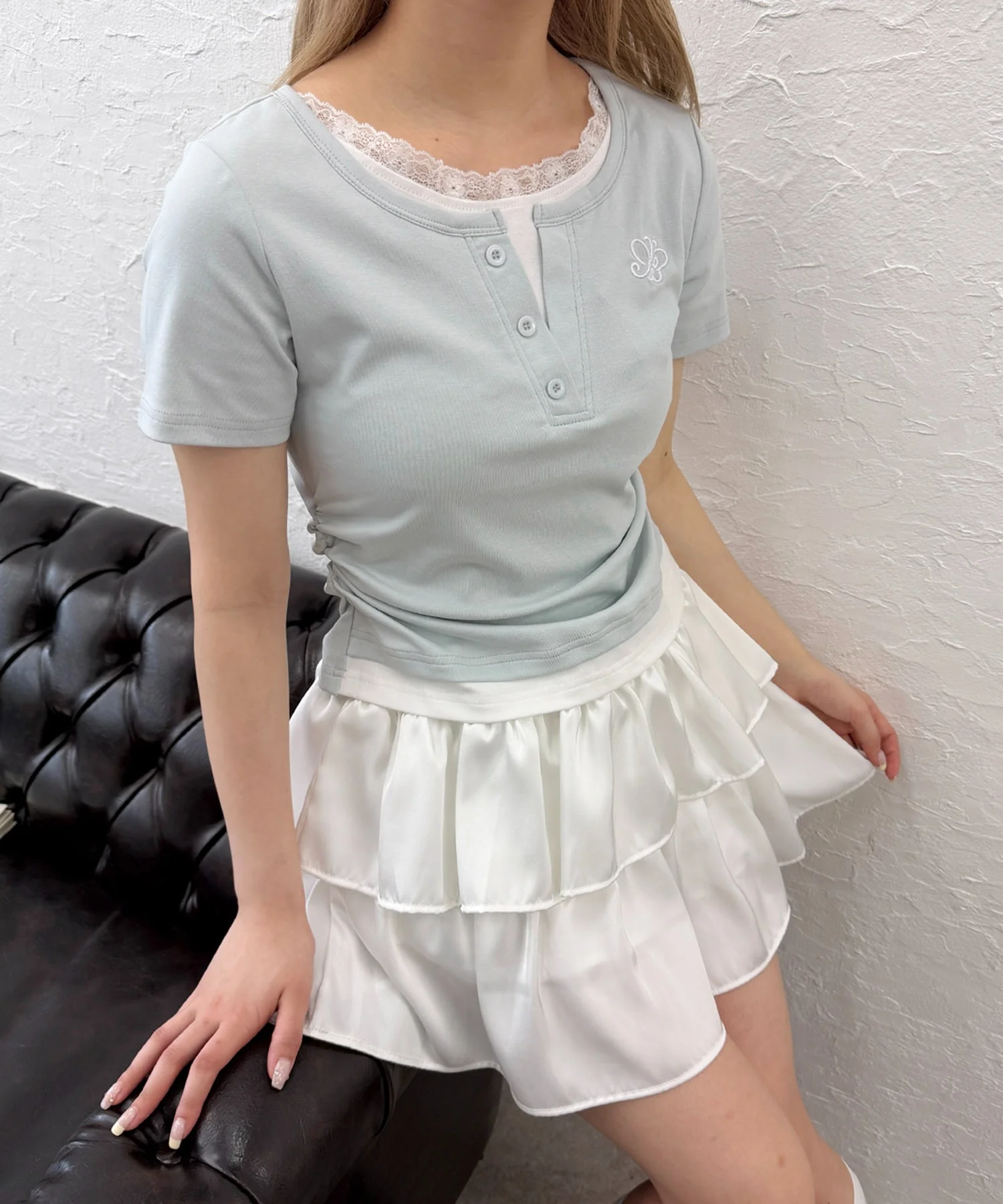 レースネックレイヤードTシャツ - Image 5