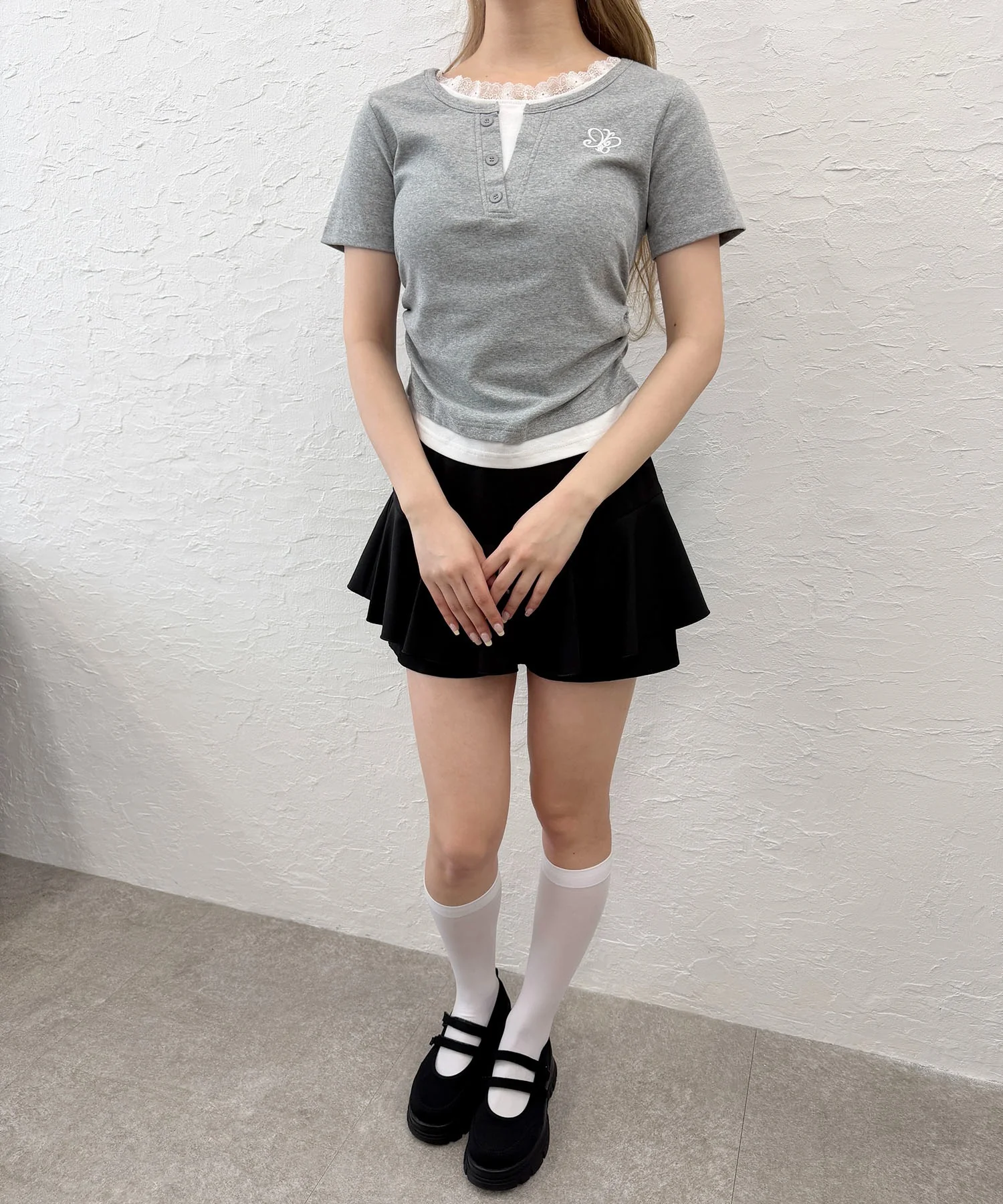 レースネックレイヤードTシャツ - Image 8