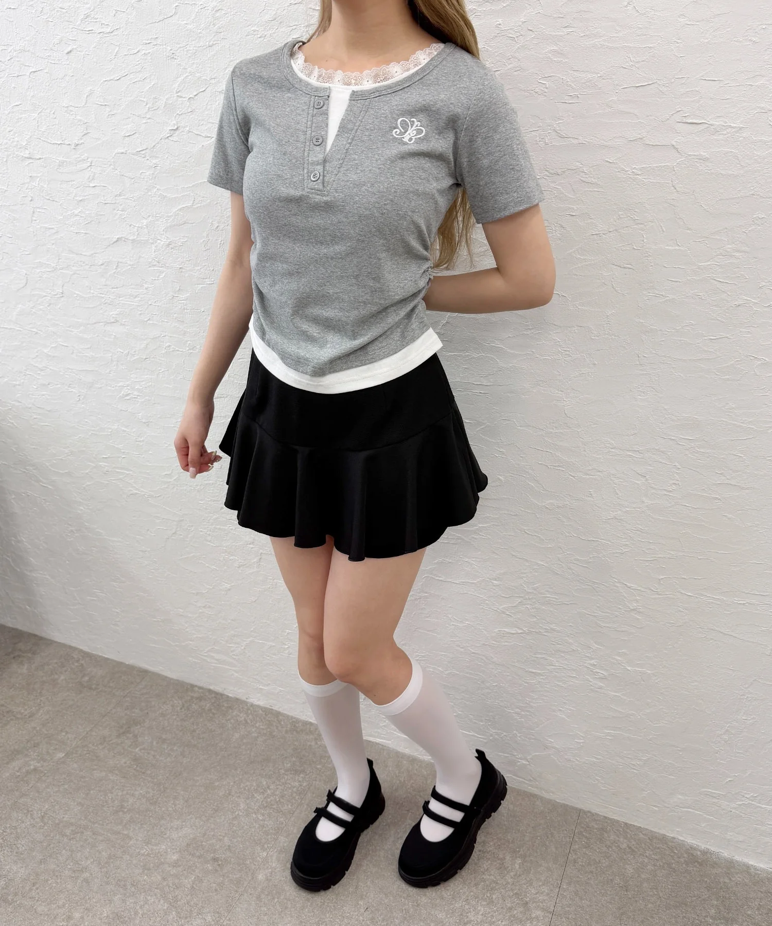 レースネックレイヤードTシャツ - Image 9