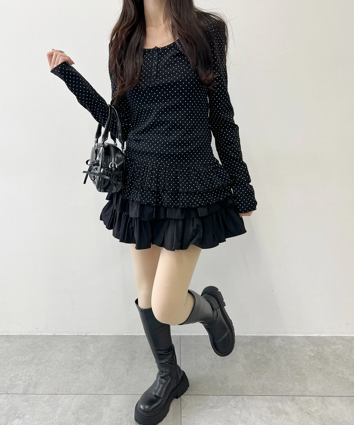 ヘムフリルドットヘンリーネックトップス - Image 9