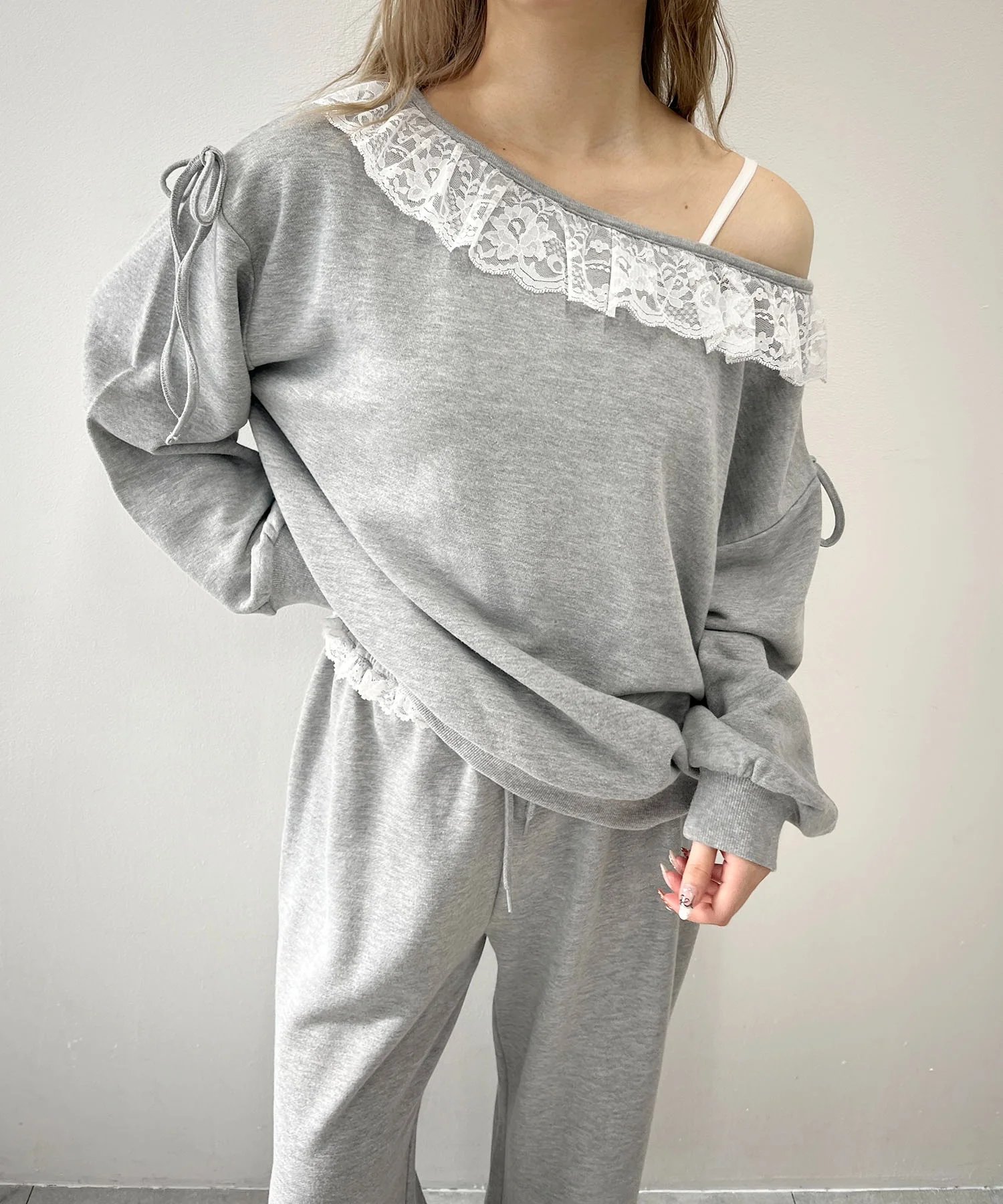 レースパイピングオフショルスウェット - Image 11