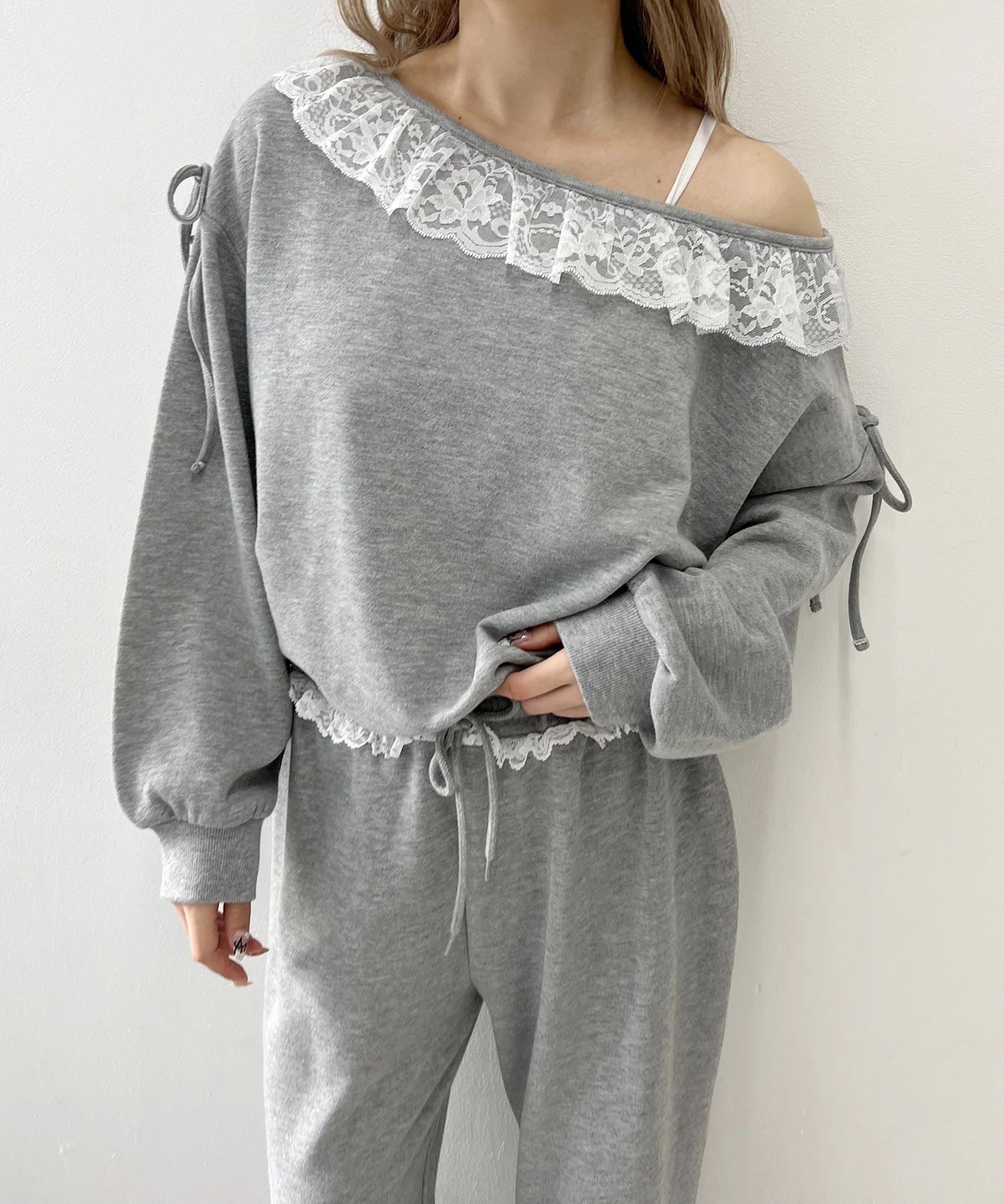 レースパイピングオフショルスウェット - Image 13