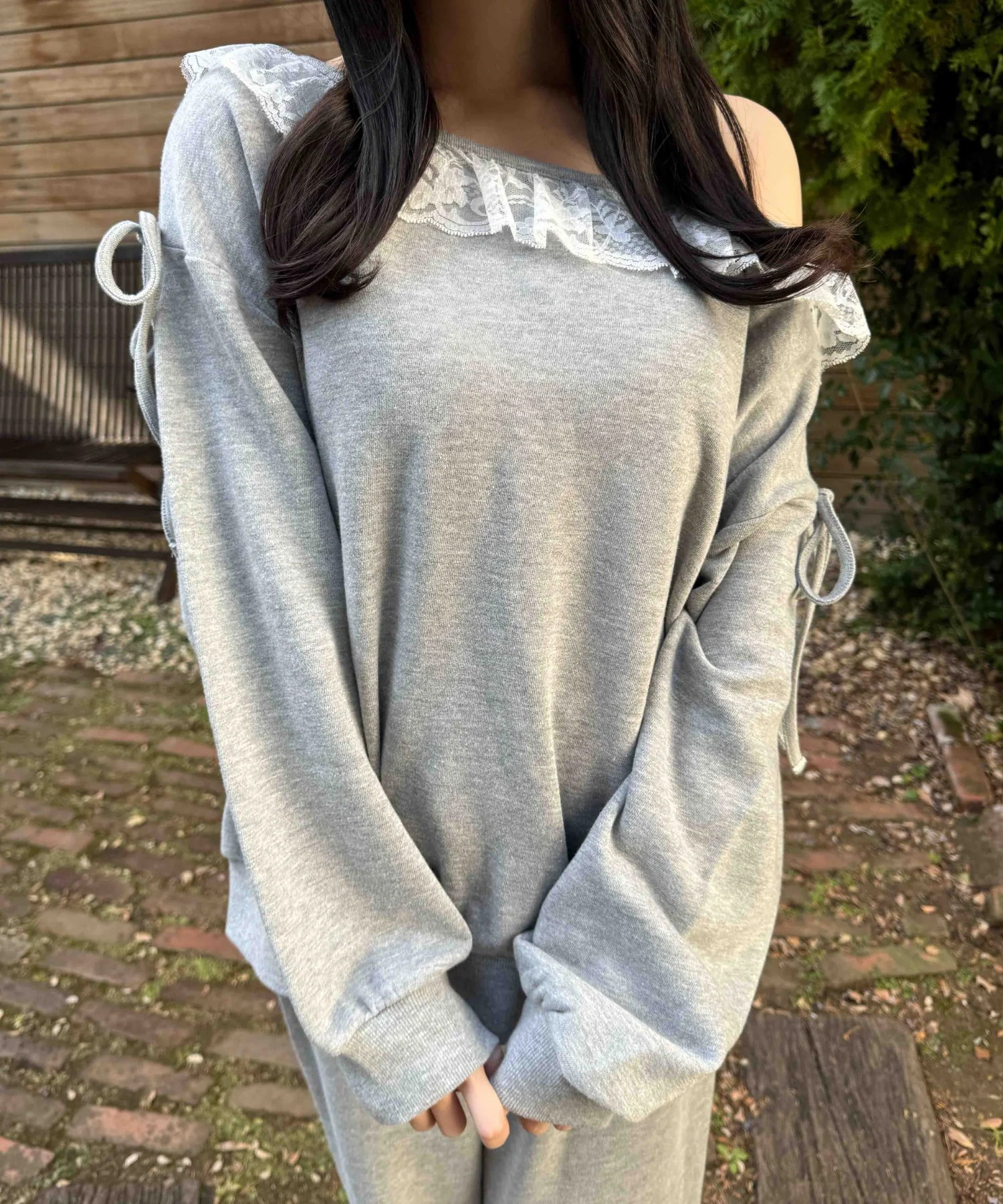 レースパイピングオフショルスウェット - Image 15