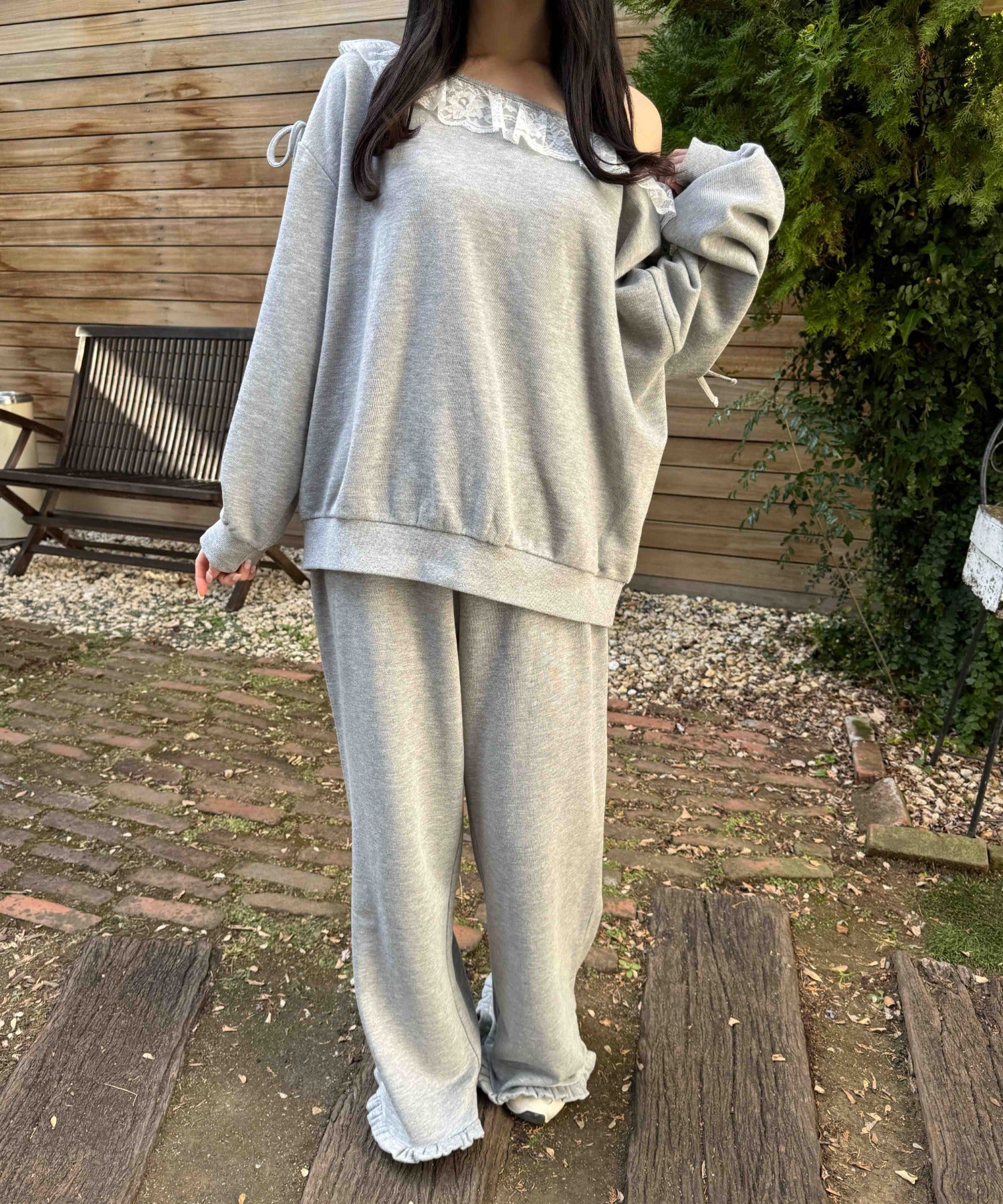 レースパイピングオフショルスウェット - Image 17