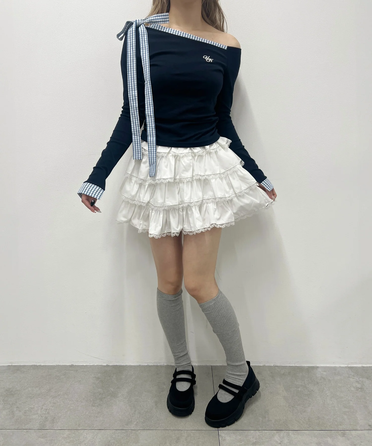 ショルダーリボンオフショルトップス - Image 6