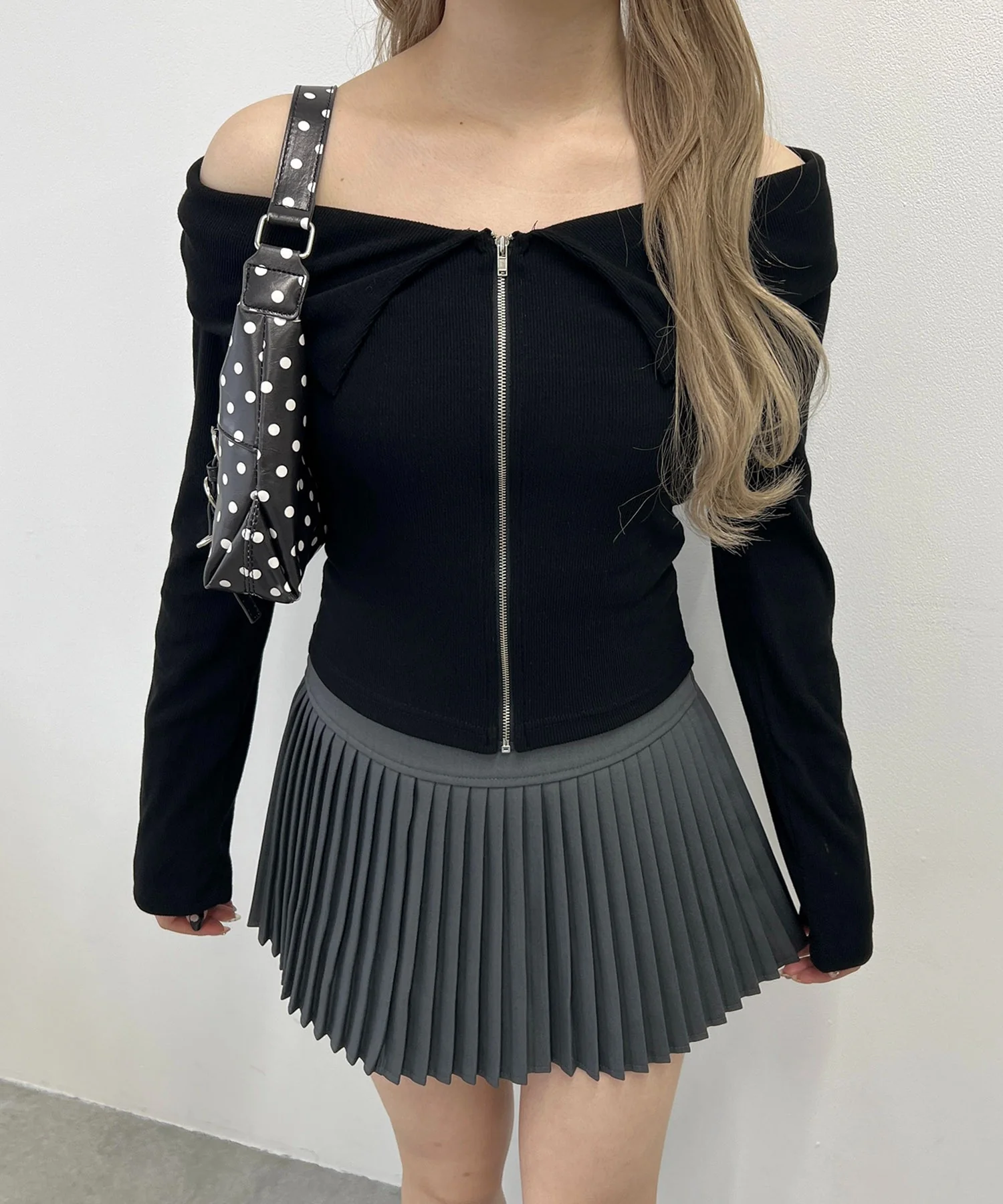 オフショルジップトップス - Image 12