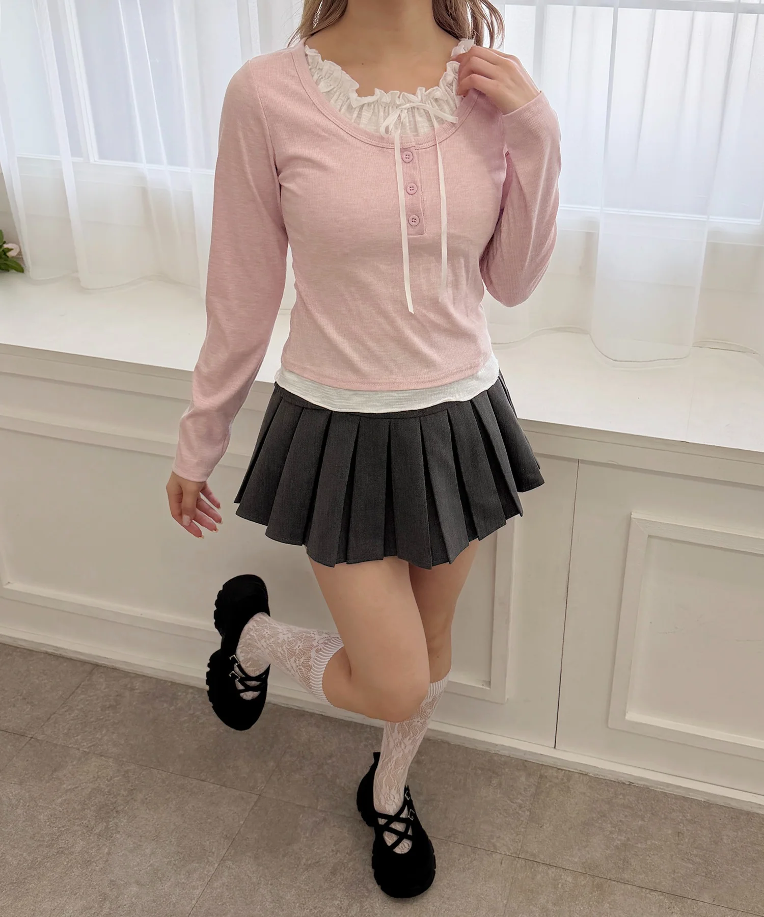 ヘンリーネックレースレイヤードトップス - Image 11