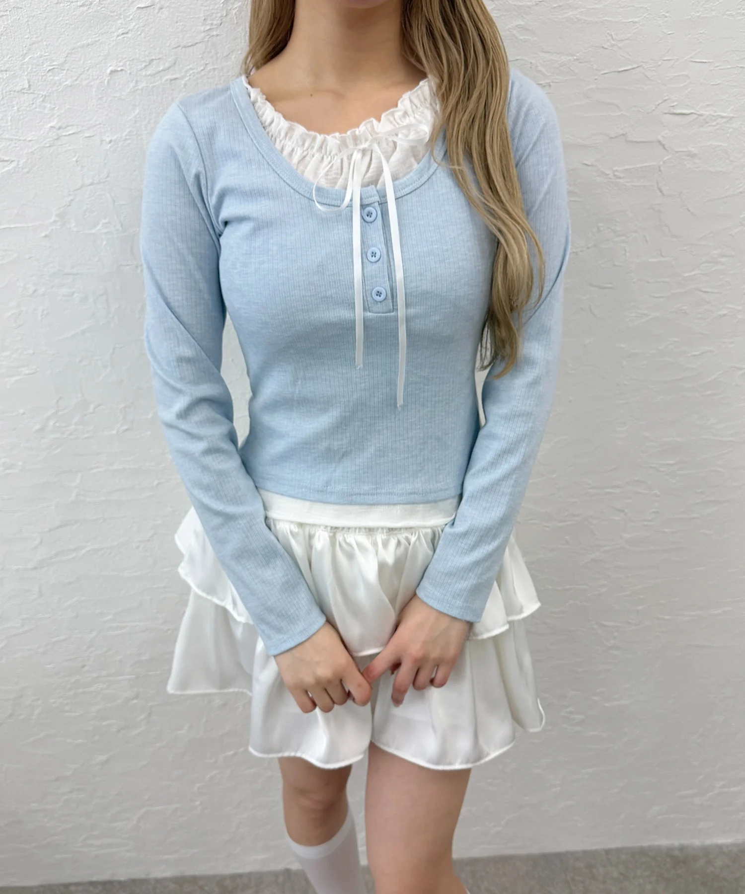 ヘンリーネックレースレイヤードトップス - Image 4
