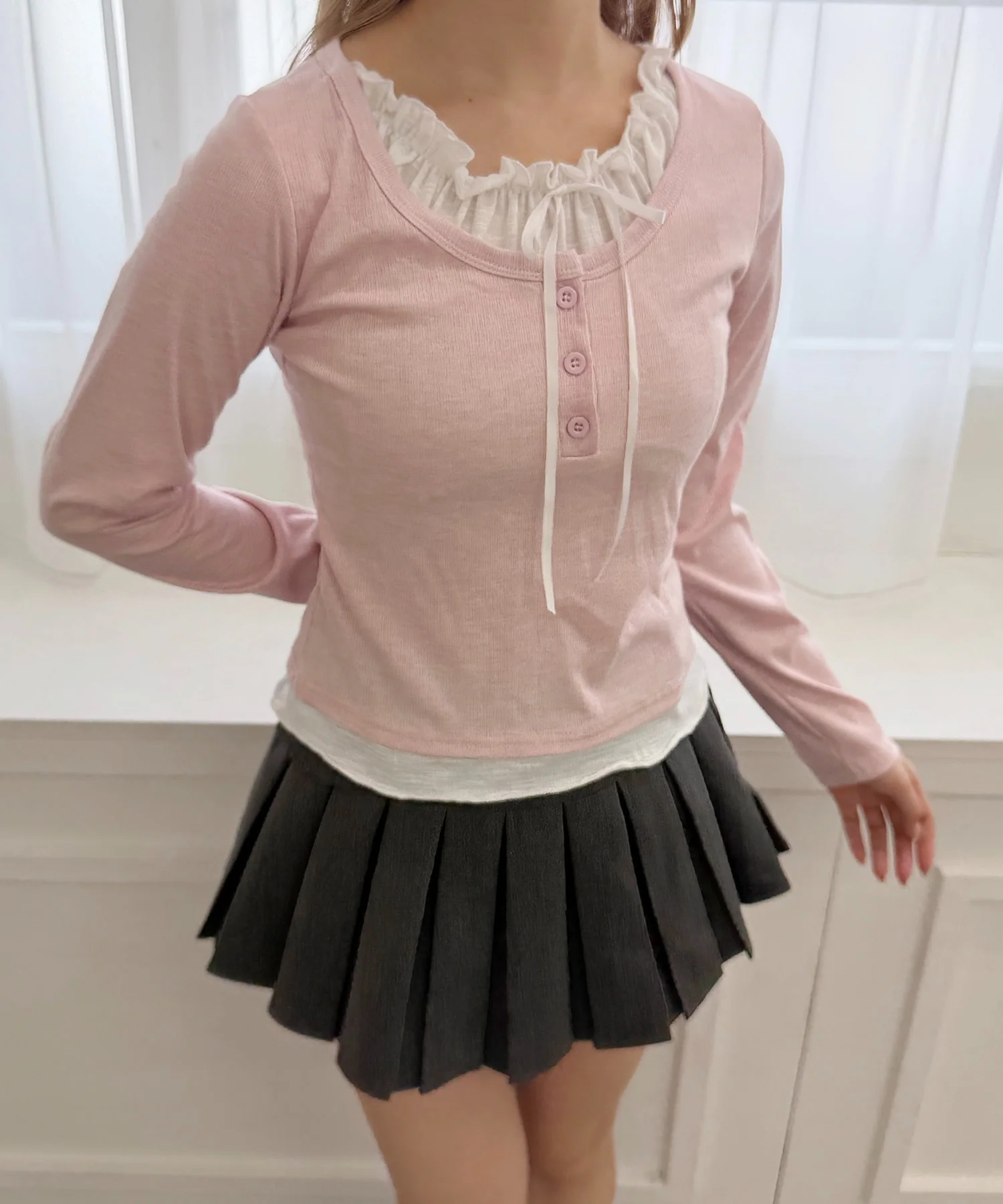 ヘンリーネックレースレイヤードトップス - Image 8