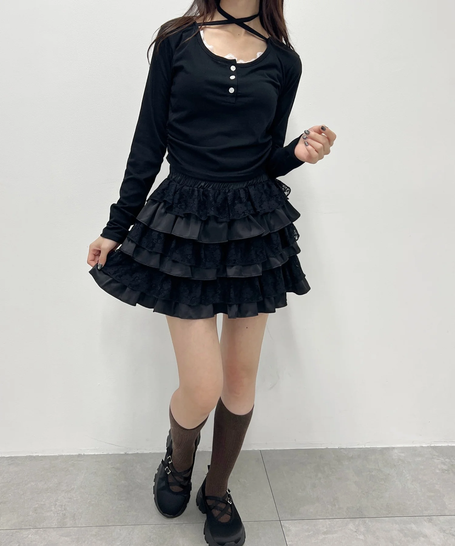ヘンリーネックチョーカートップス - Image 16