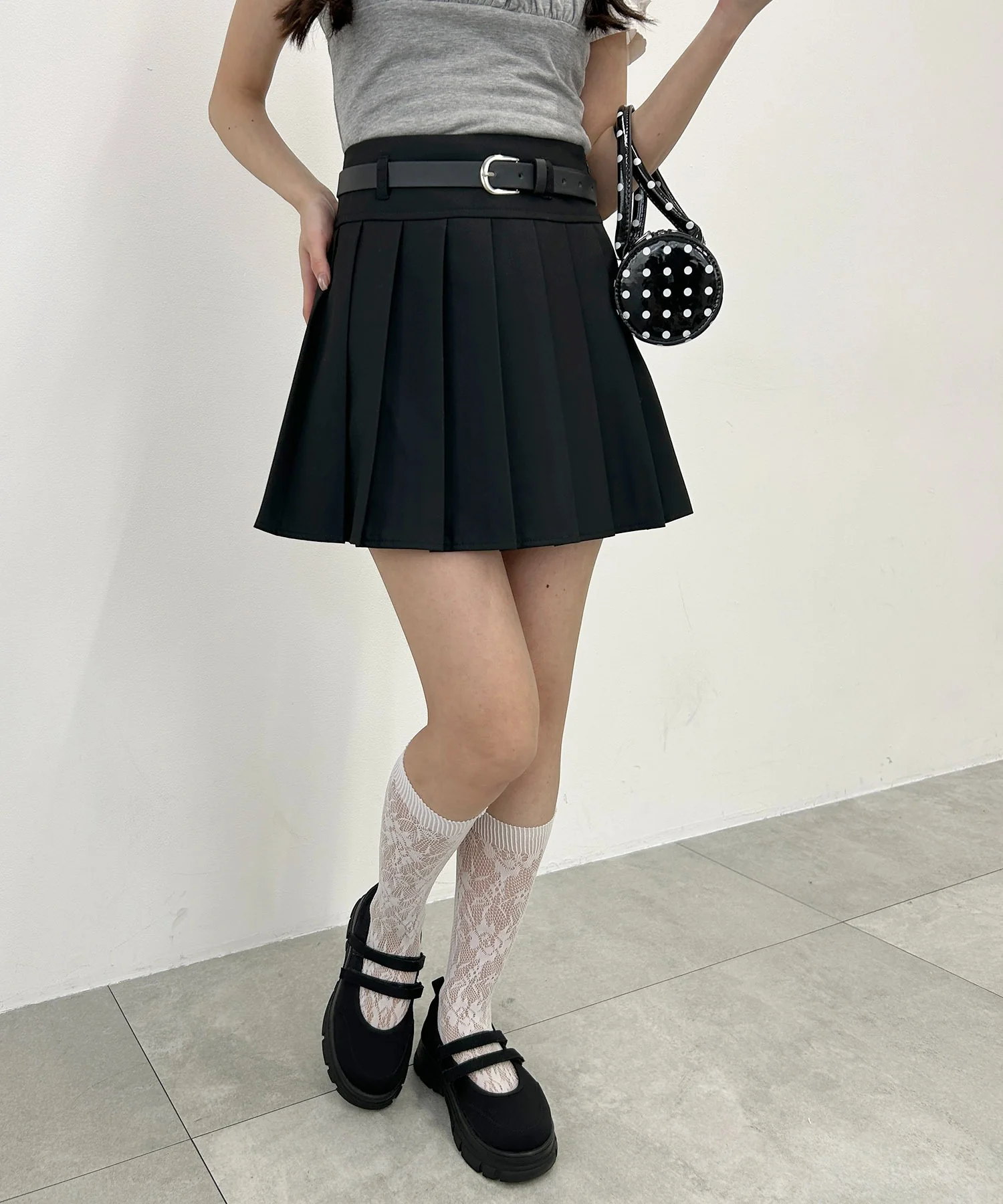 ベルト付き切り替えプリーツミニスカート - Image 10