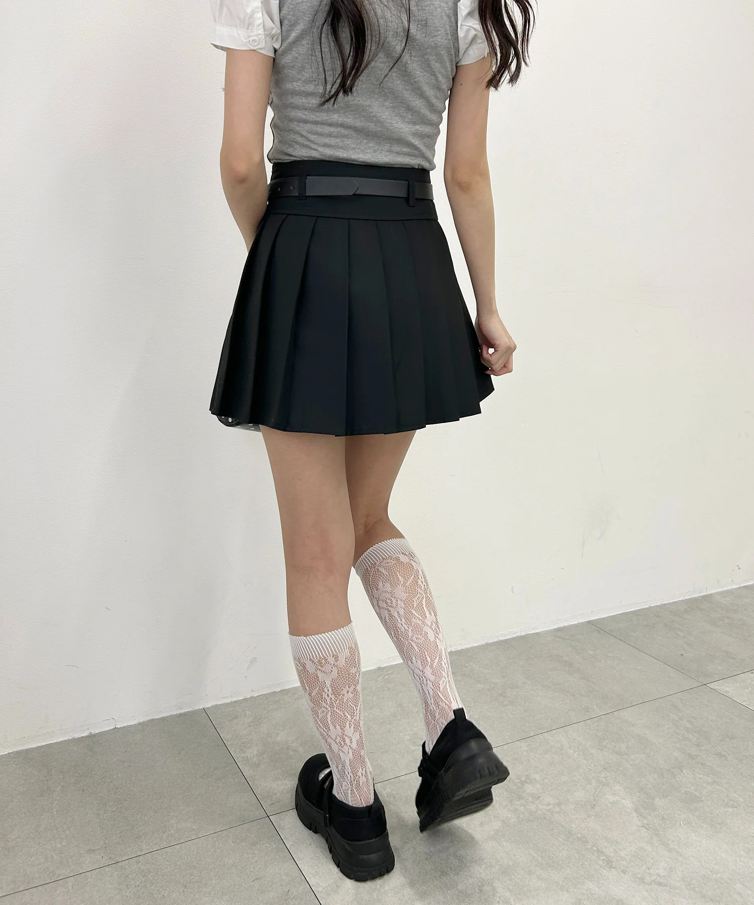 ベルト付き切り替えプリーツミニスカート - Image 12