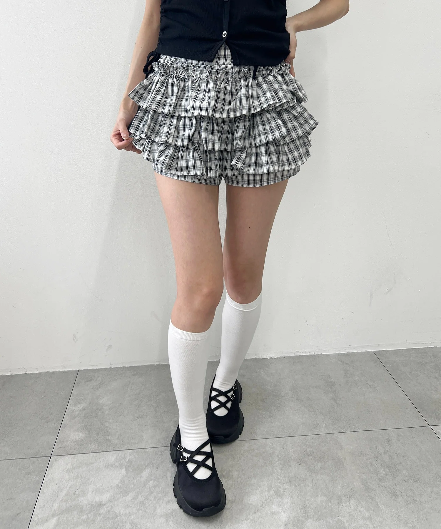 チェックフリルショートパンツ - Image 11