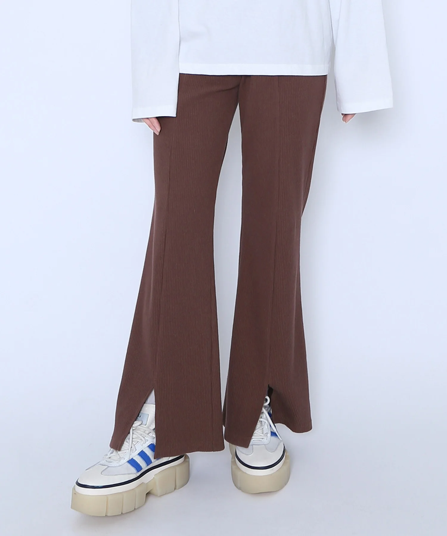 フロントスリットフレアパンツ - Image 2