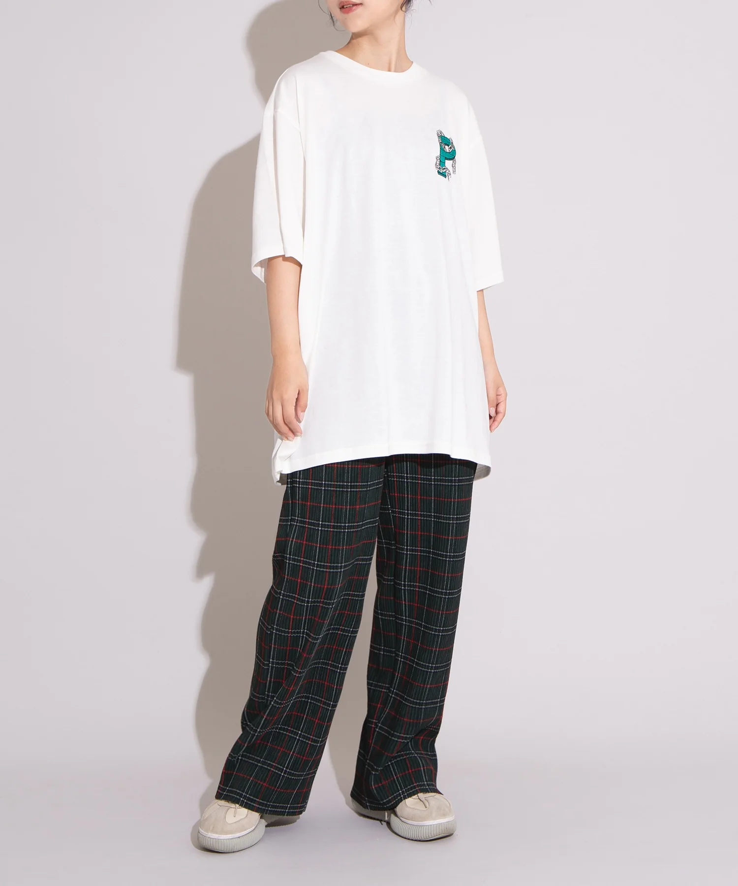 鎖ロゴ刺繍Tシャツ - Image 11