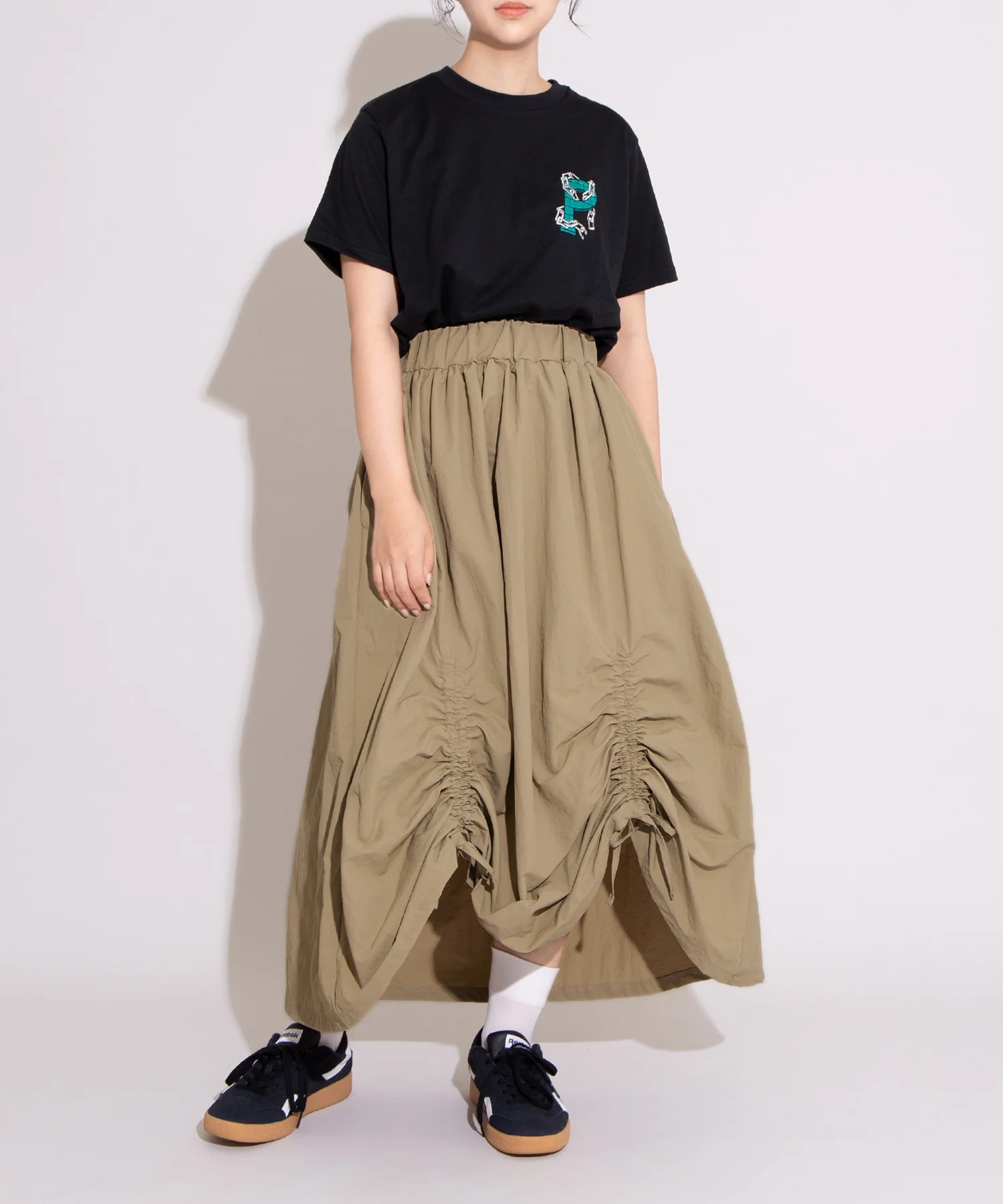 鎖ロゴ刺繍Tシャツ - Image 14