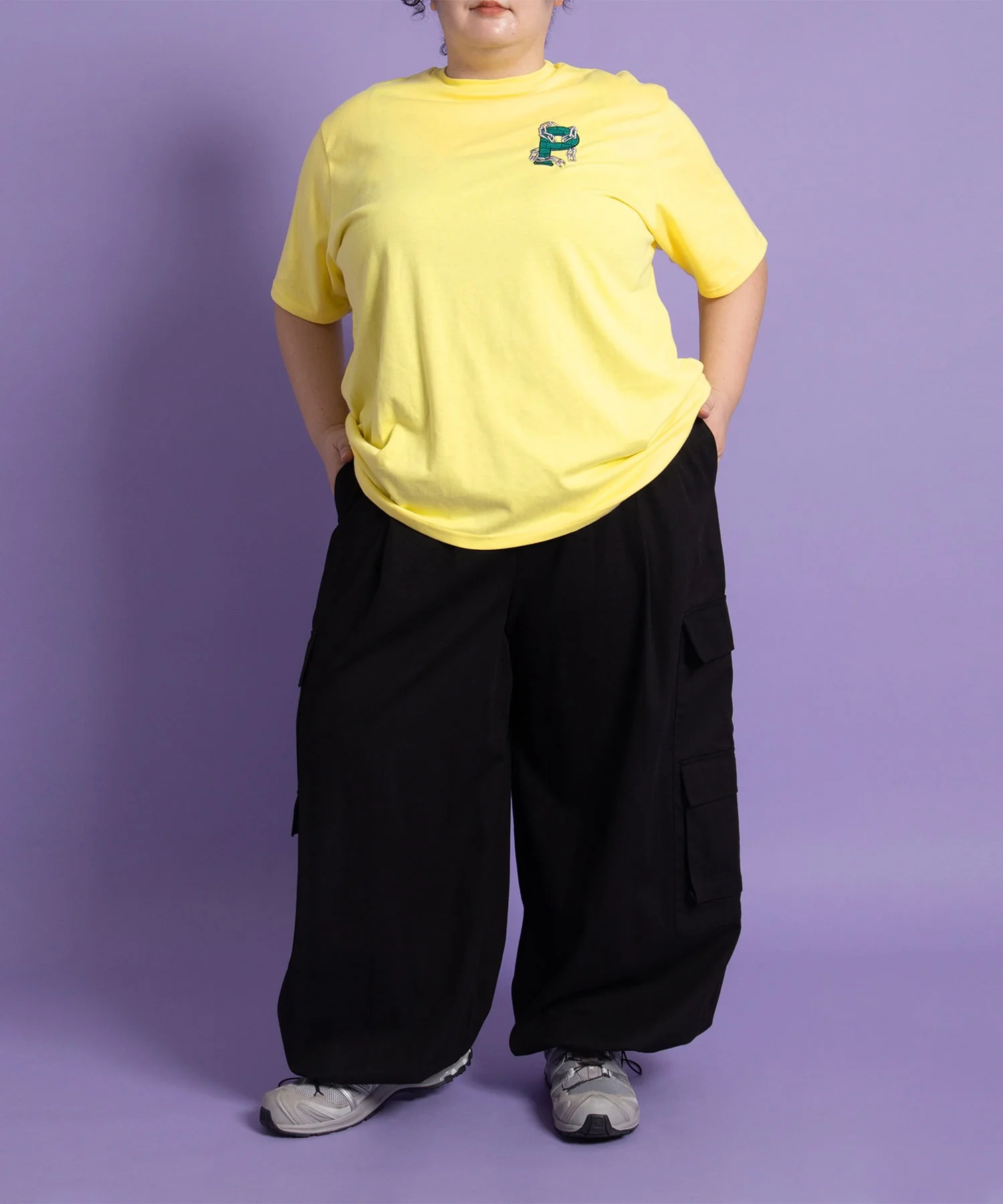 鎖ロゴ刺繍Tシャツ - Image 6