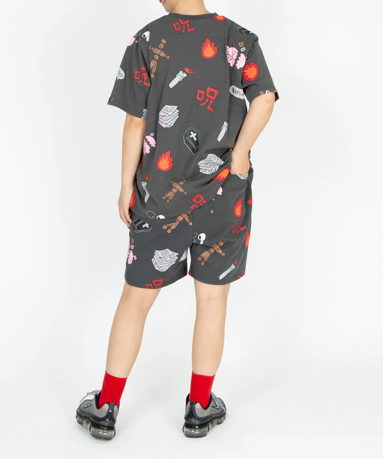 【新サイズ】天国と地獄総柄Tシャツ - Image 17