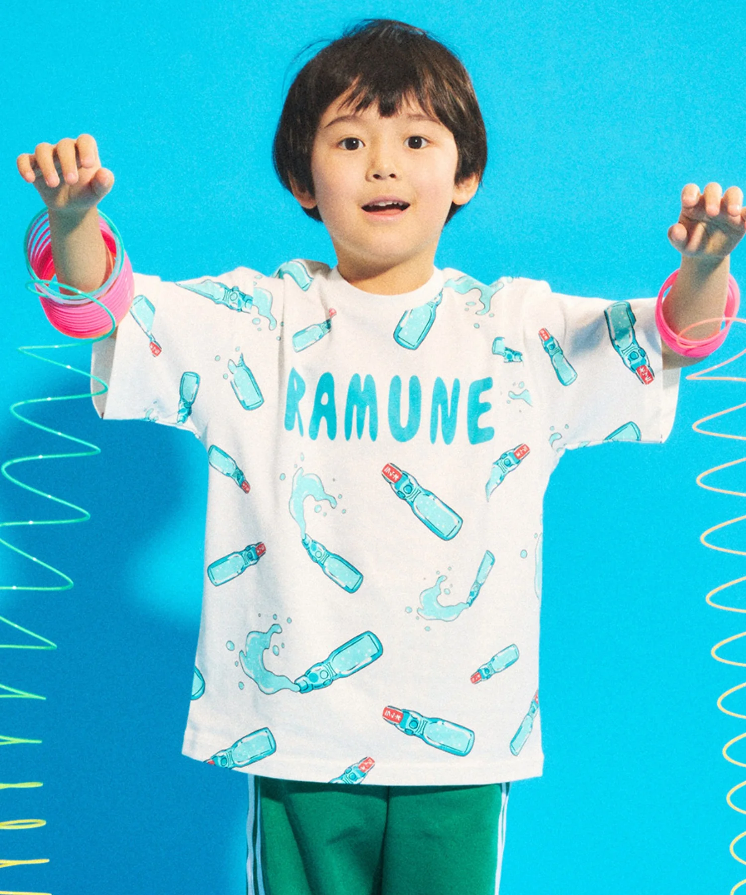 キッズサイズフード総柄Tシャツ - Image 3