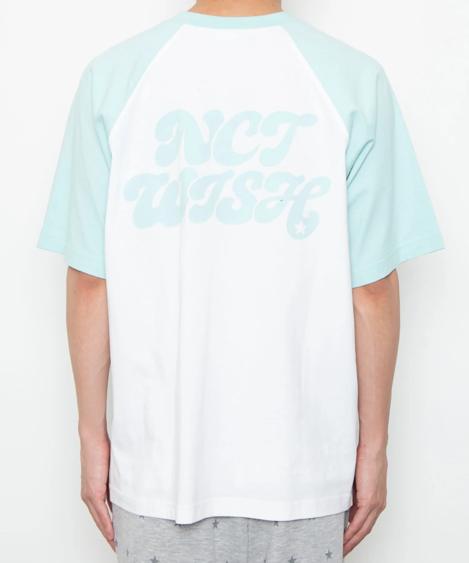 NCT WISH ラグラングラフィックTシャツ - Image 23