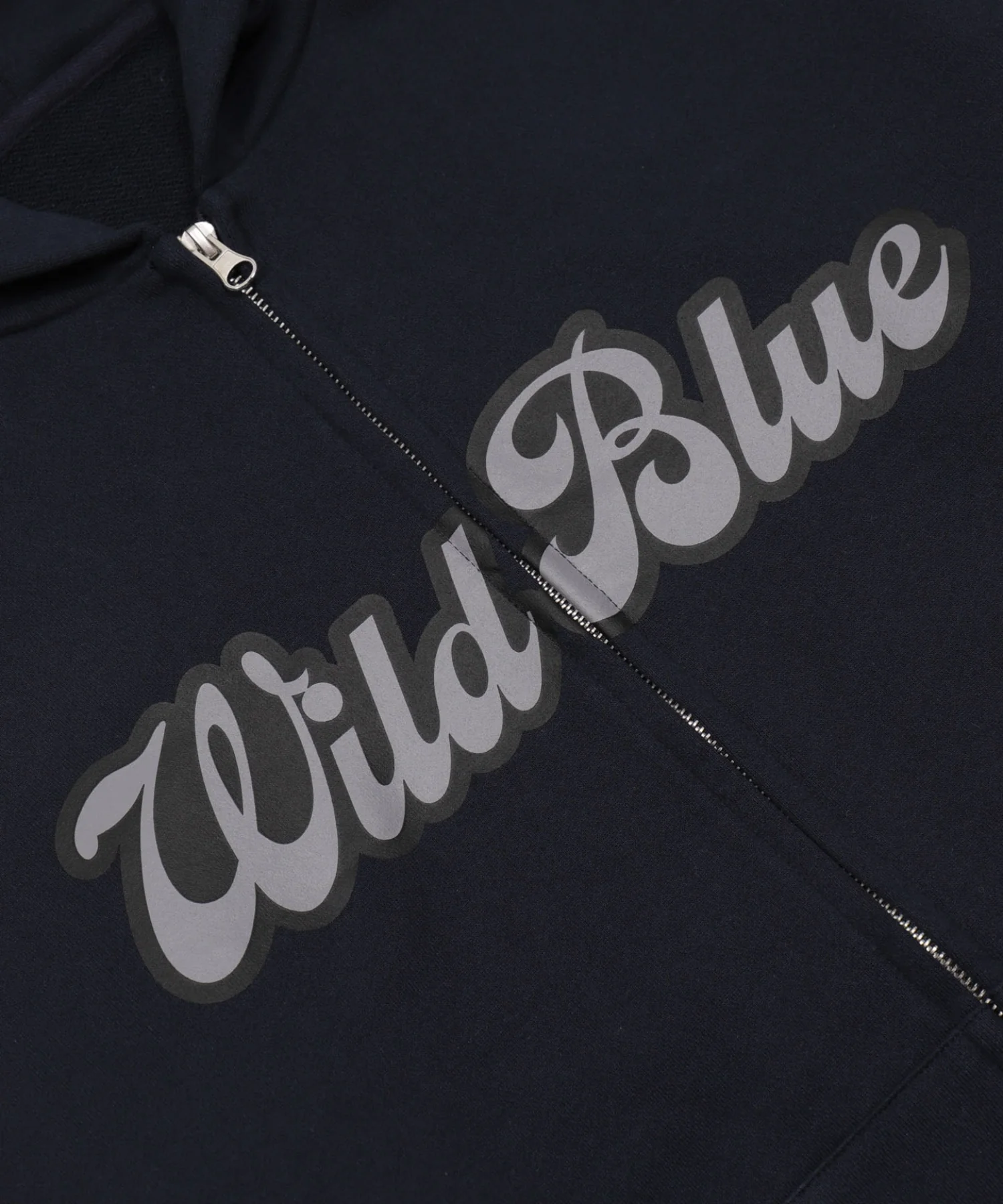 WILD BLUE グラフィックZIPパーカー - Image 11