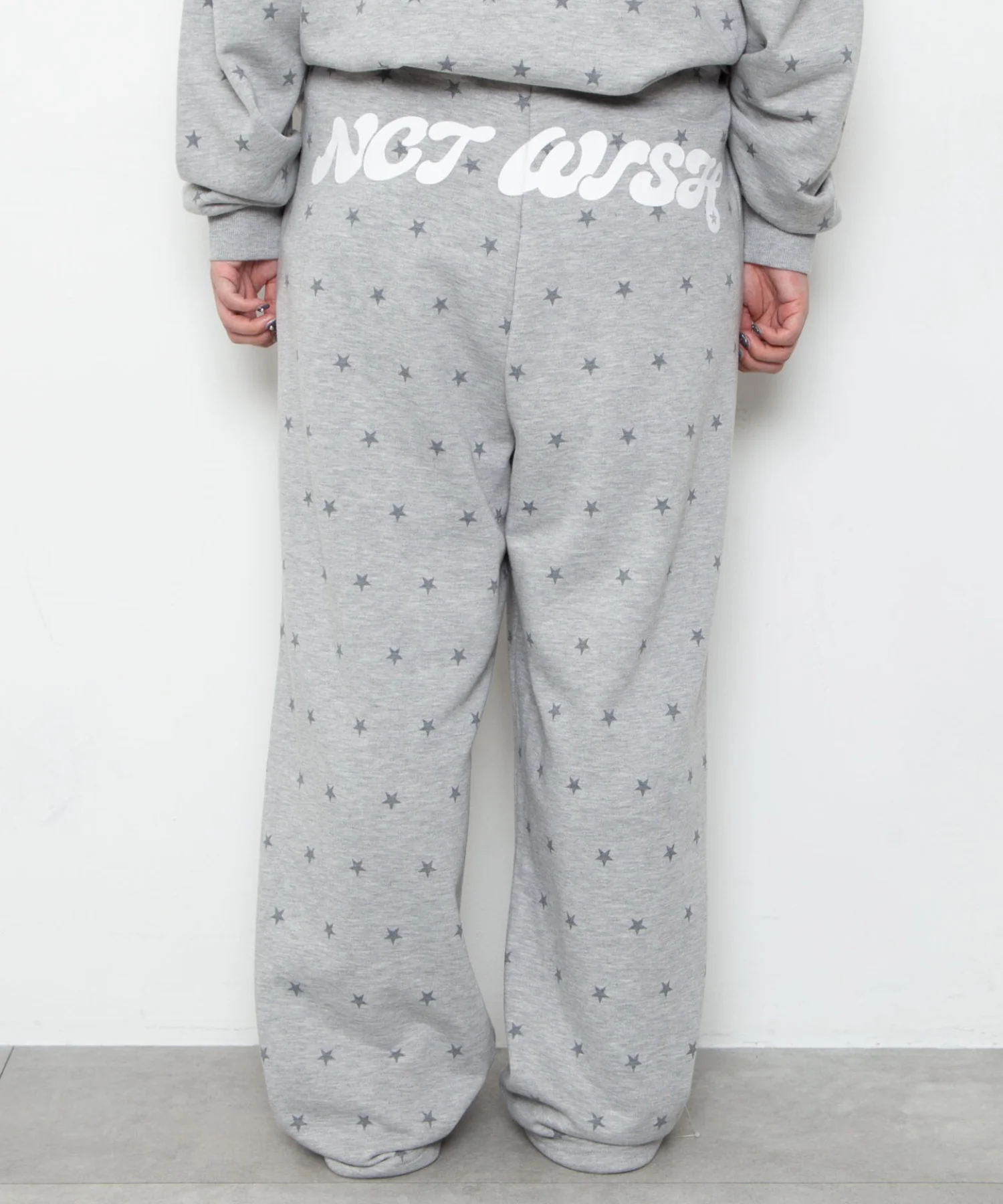 NCT WISH スターパターンスウェットパンツ - Image 17